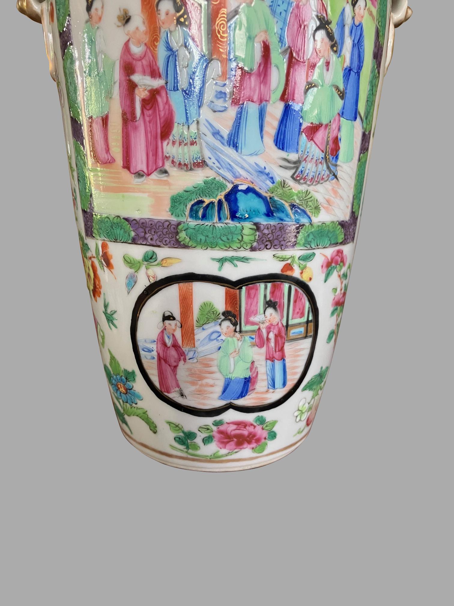Paire de vases roses d'exportation chinoise de Canton Provenance : Paul Vandekar en vente 1