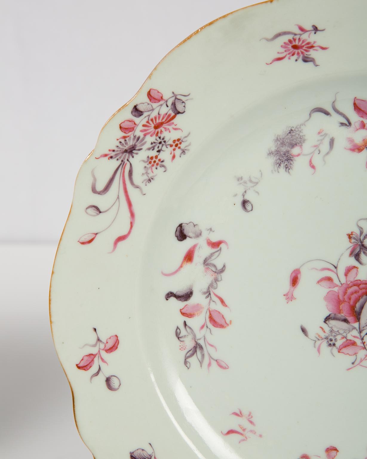 Pair of Chinese Export Famille Rose Dessert Plates circa 1750 In Good Condition For Sale In Katonah, NY