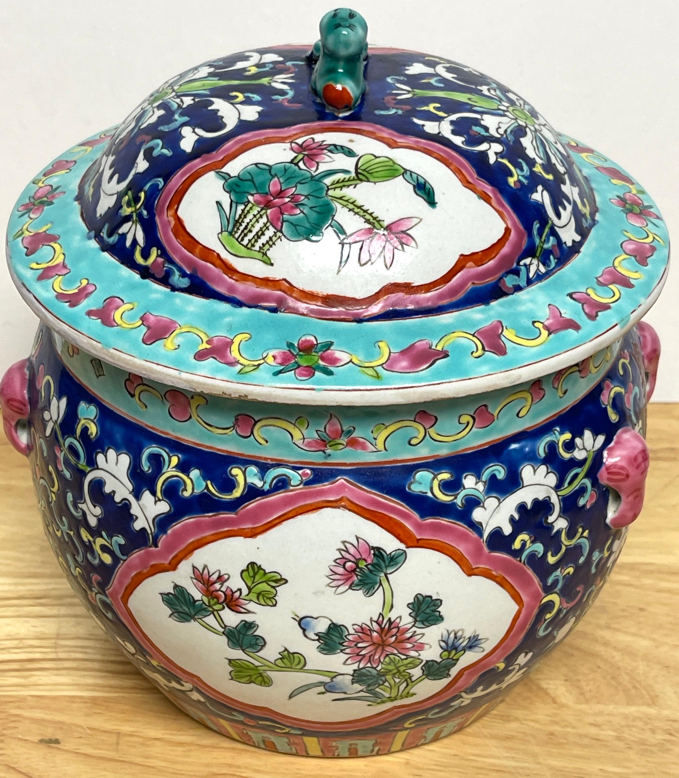 Pair of Chinese Export Famille-Rose Enameled Covered Urns & Stands  For Sale 3