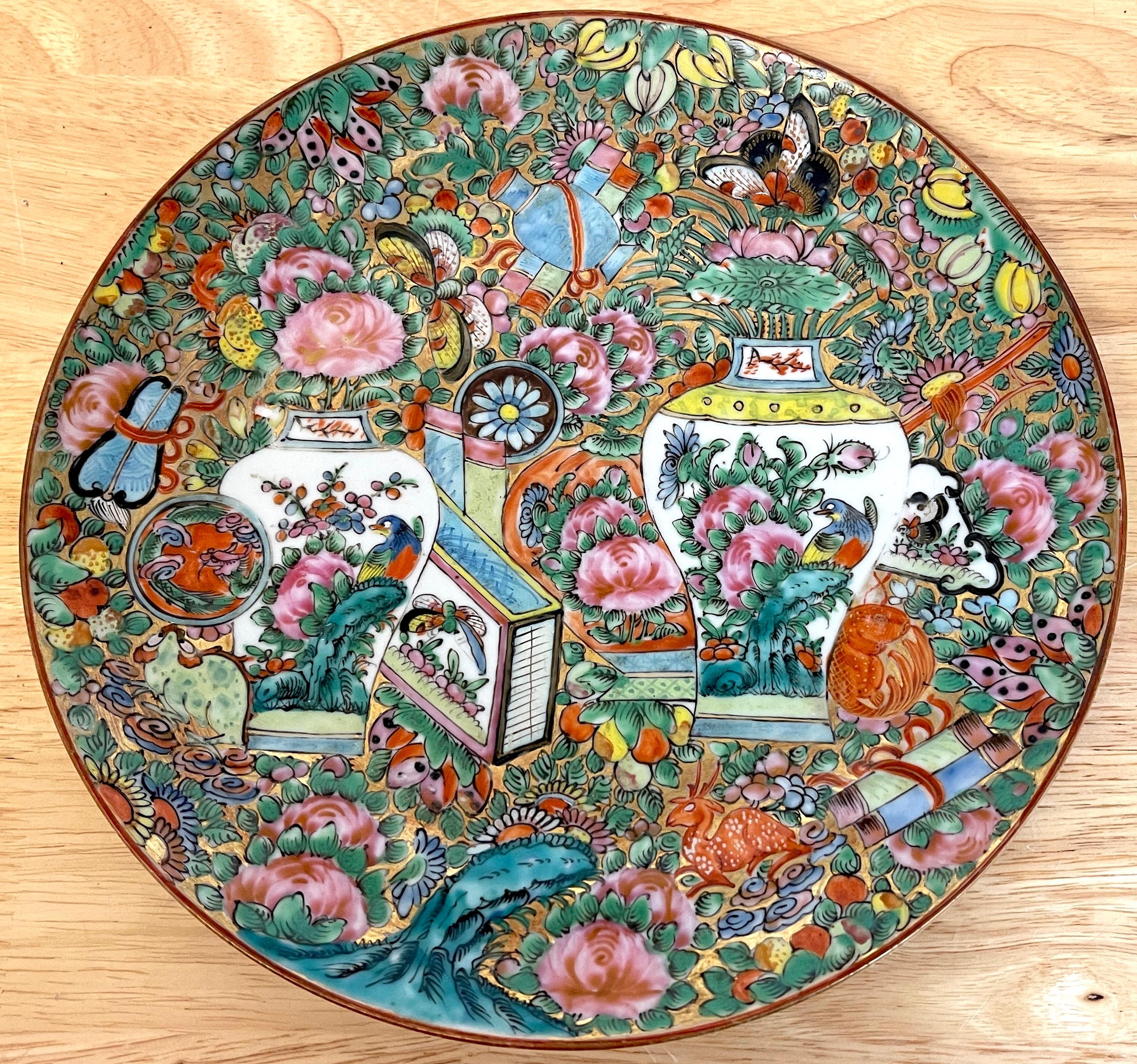 Hand-Painted Pair of Chinese Export Famille Rose Urn & Garden Motif Plates For Sale