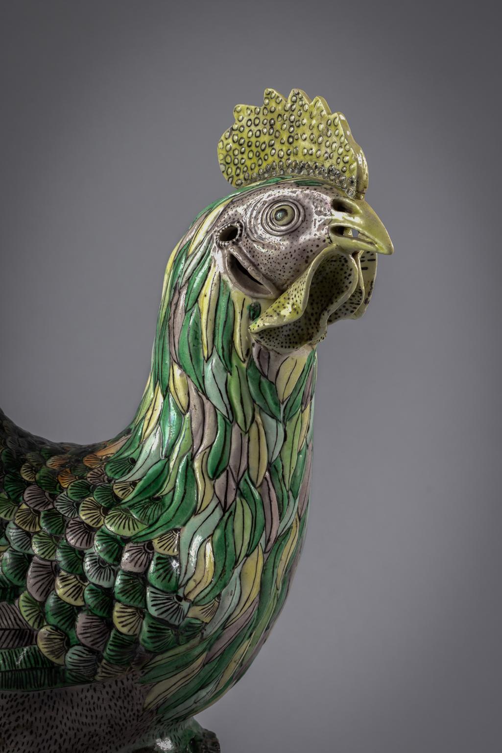 Pair of Chinese Export Famille Verte Chickens, circa 1850 In Good Condition In New York, NY