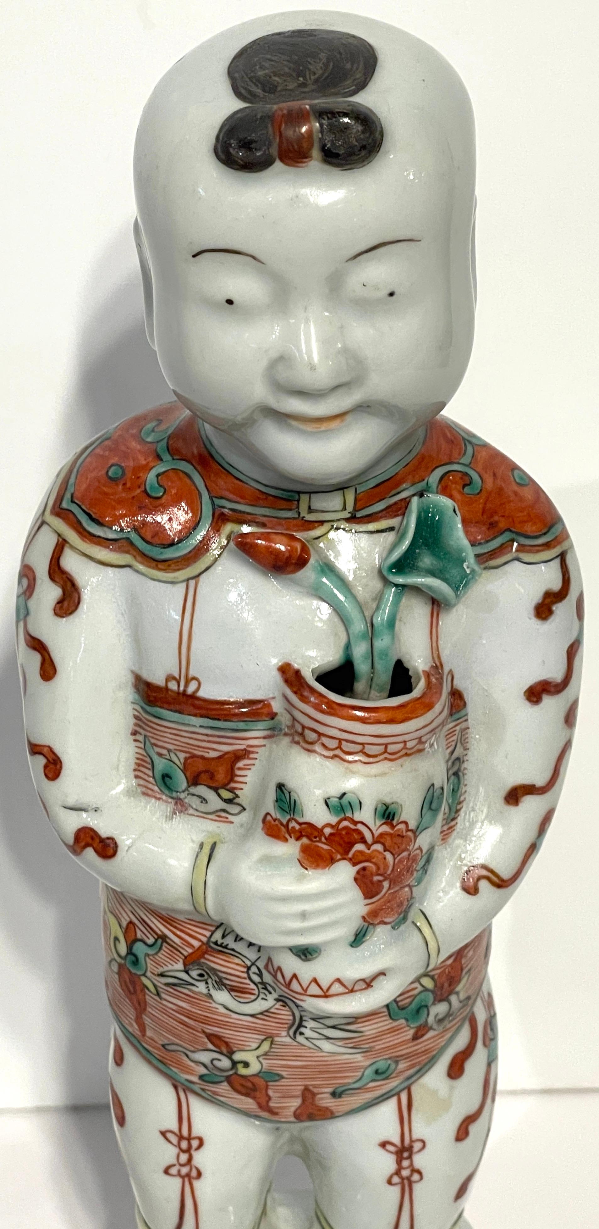 Porcelaine Paire d'exportations chinoises Famille Verte  Figures des jumelles éxiennes Hehe  en vente