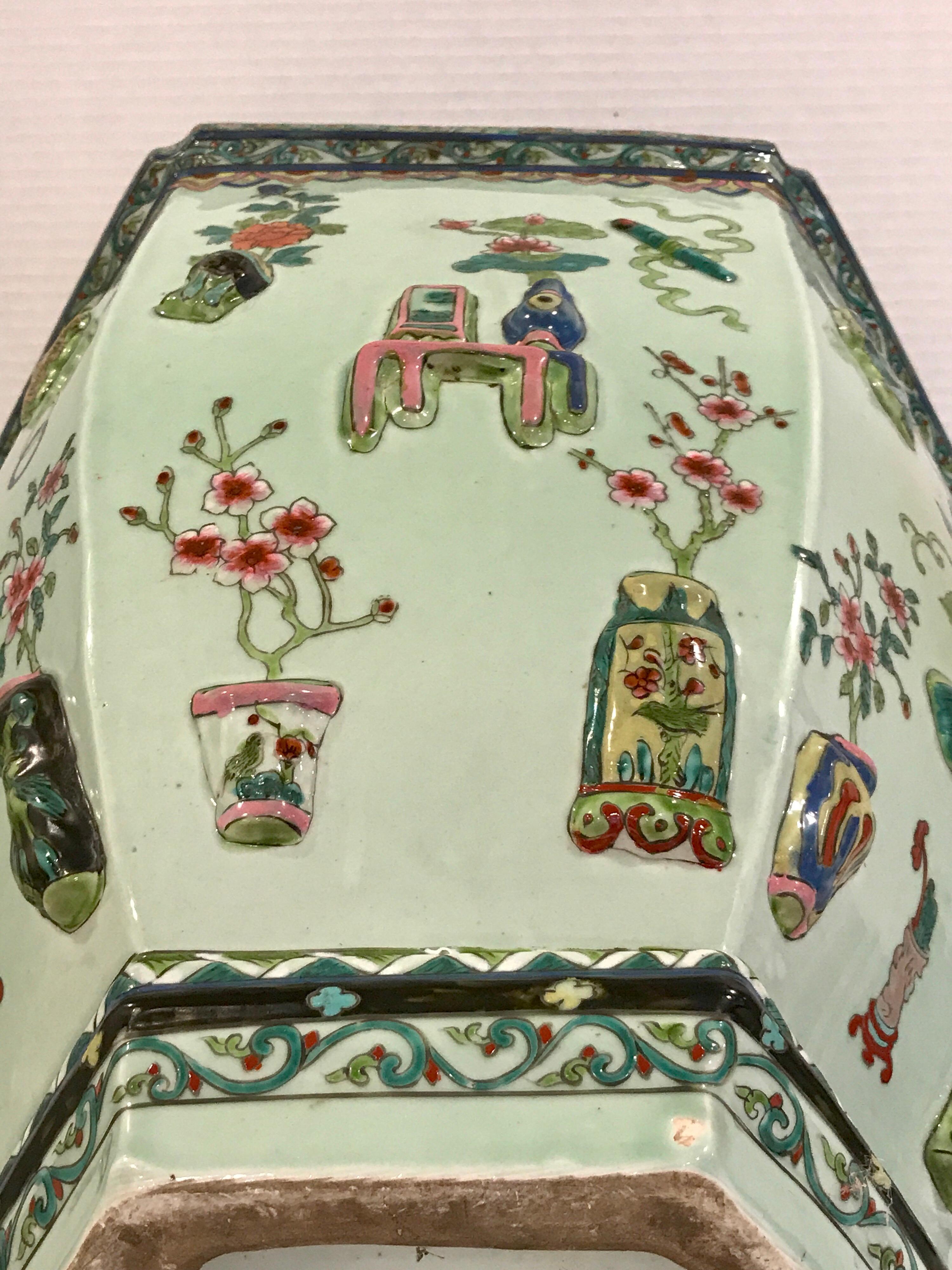 Pair of Chinese Export Famille Verte Jardinières 100 Antique Pattern, Late Qing For Sale 8