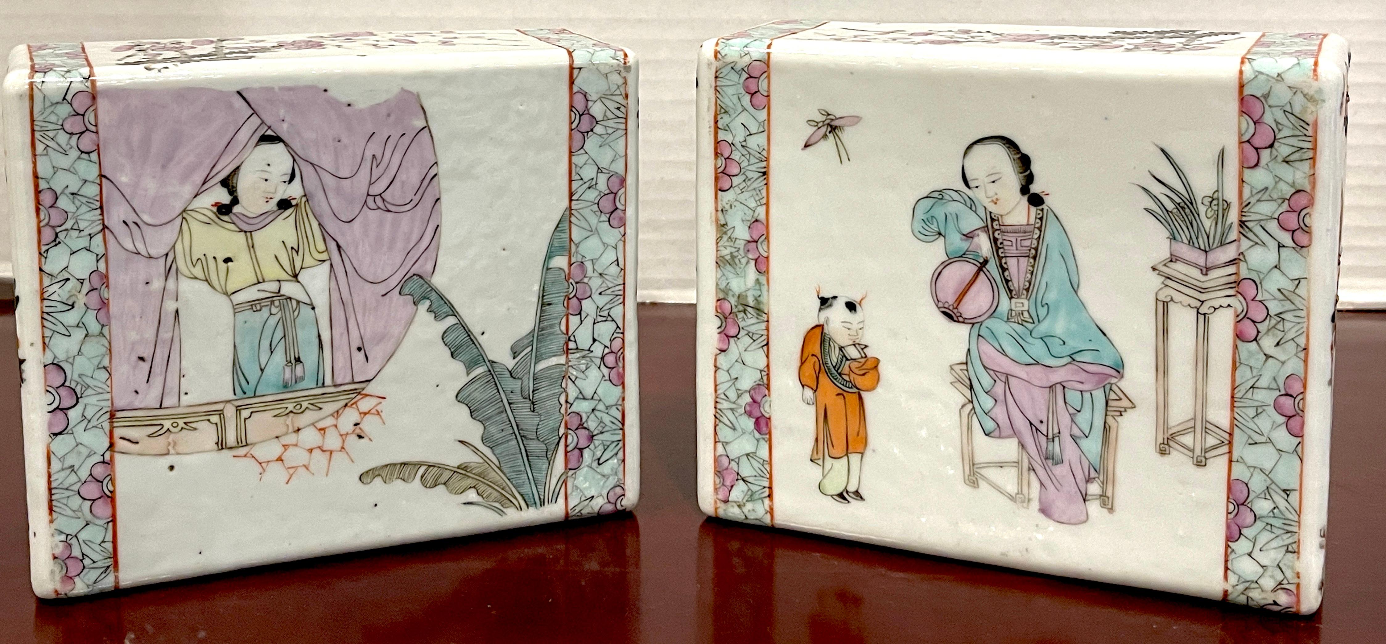 Pair of Chinese Export Famille Verte Pillows In Good Condition For Sale In West Palm Beach, FL
