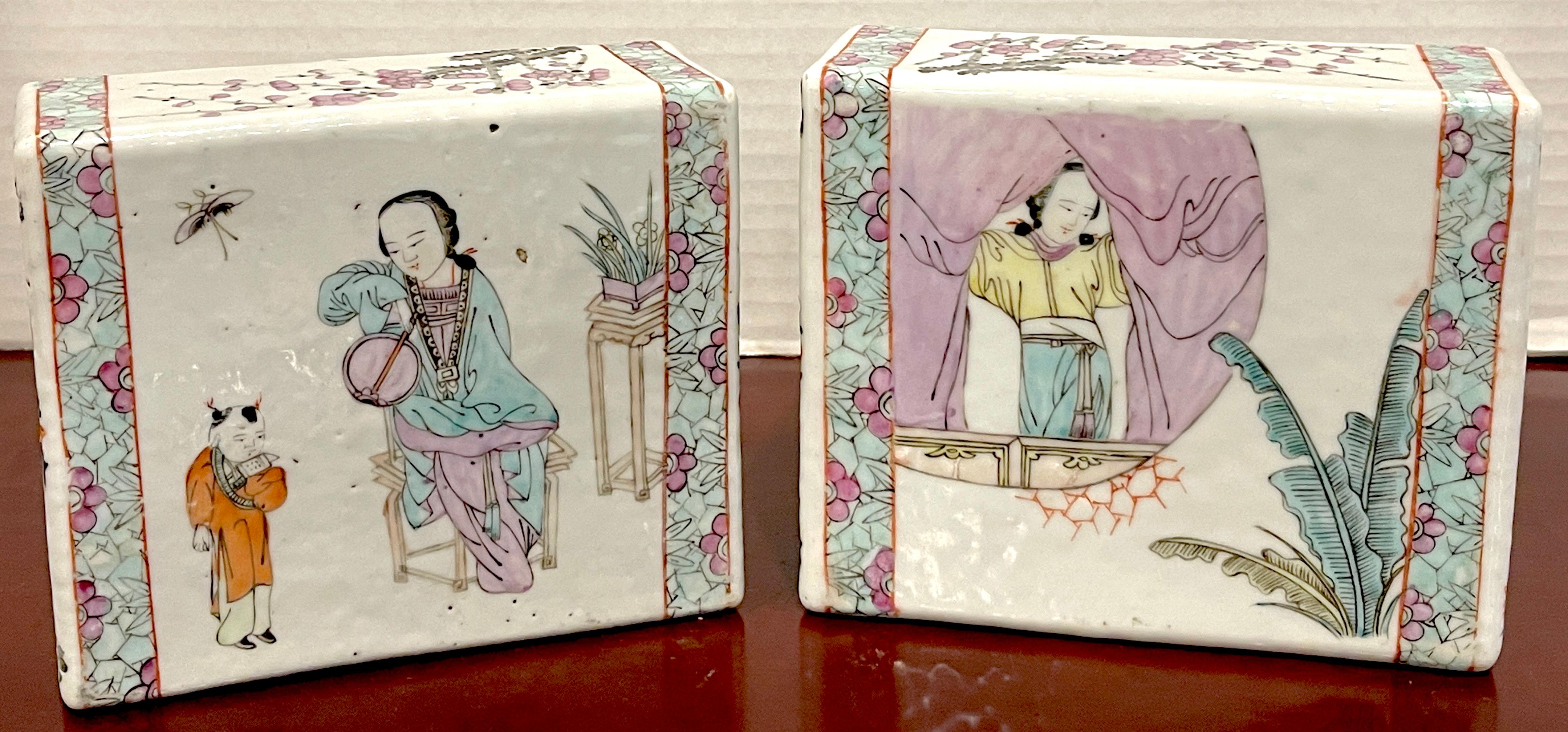 20th Century Pair of Chinese Export Famille Verte Pillows For Sale