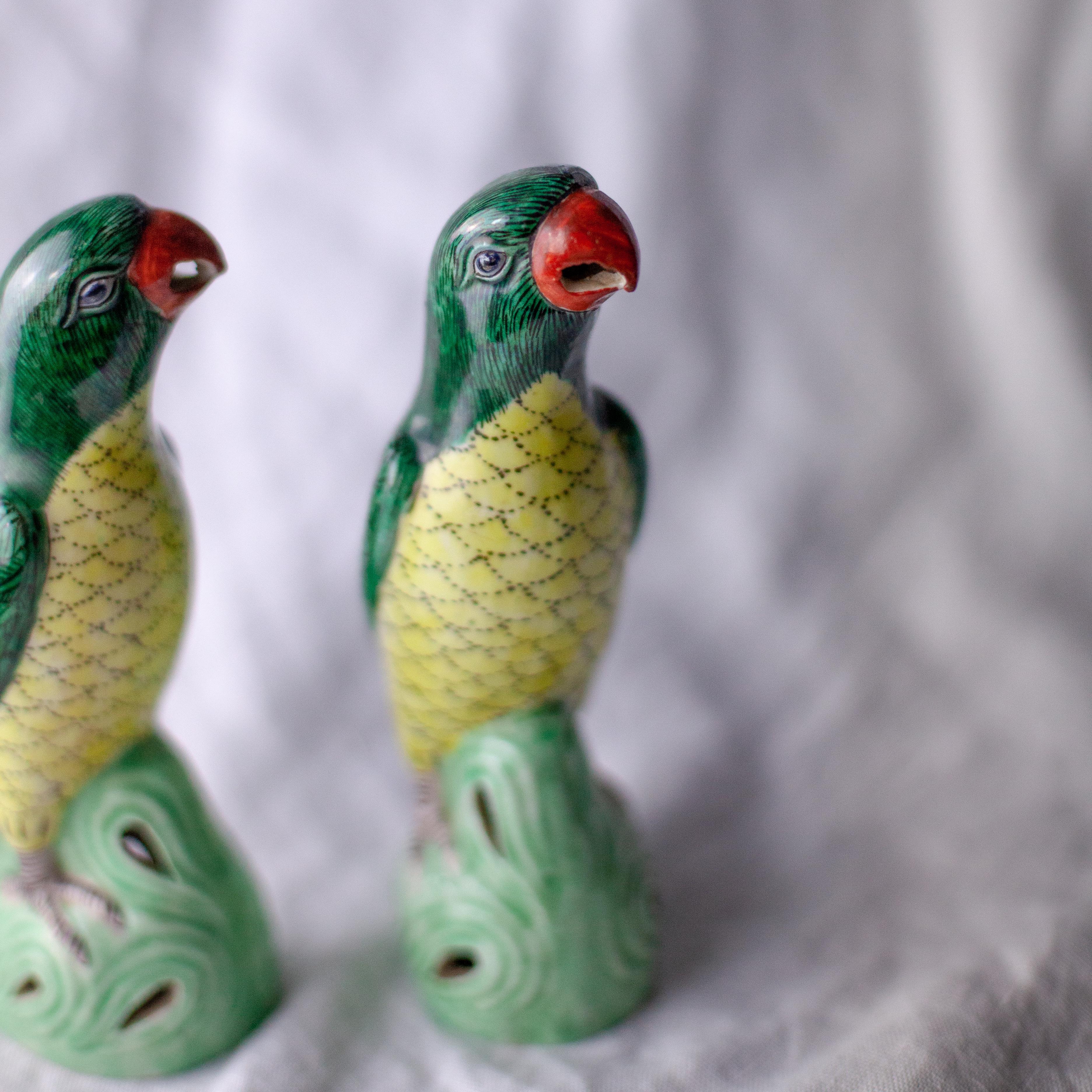 20th Century Pair of Chinese Export Famille Verte Pottery Parrots