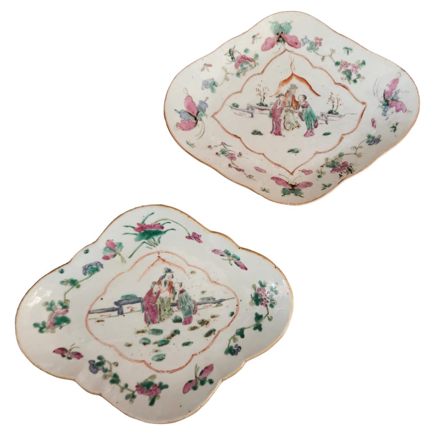 Pair of Chinese Export Footed Dishes For Sale