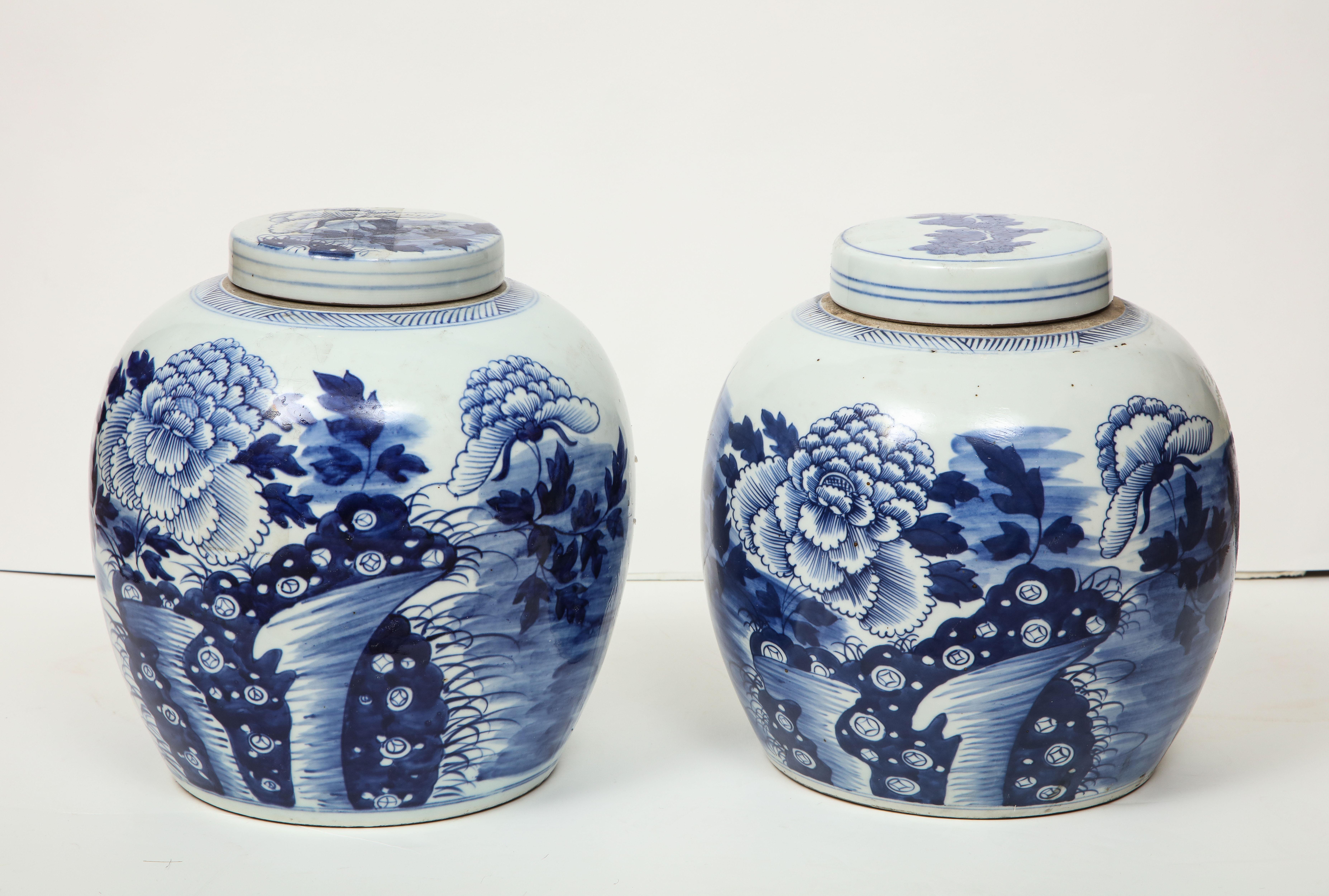 Pair of Chinese Export Ginger Jars In Excellent Condition In New York, NY