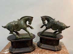 Paire de chevaux et de supports en pierre dure d'exportation chinoise