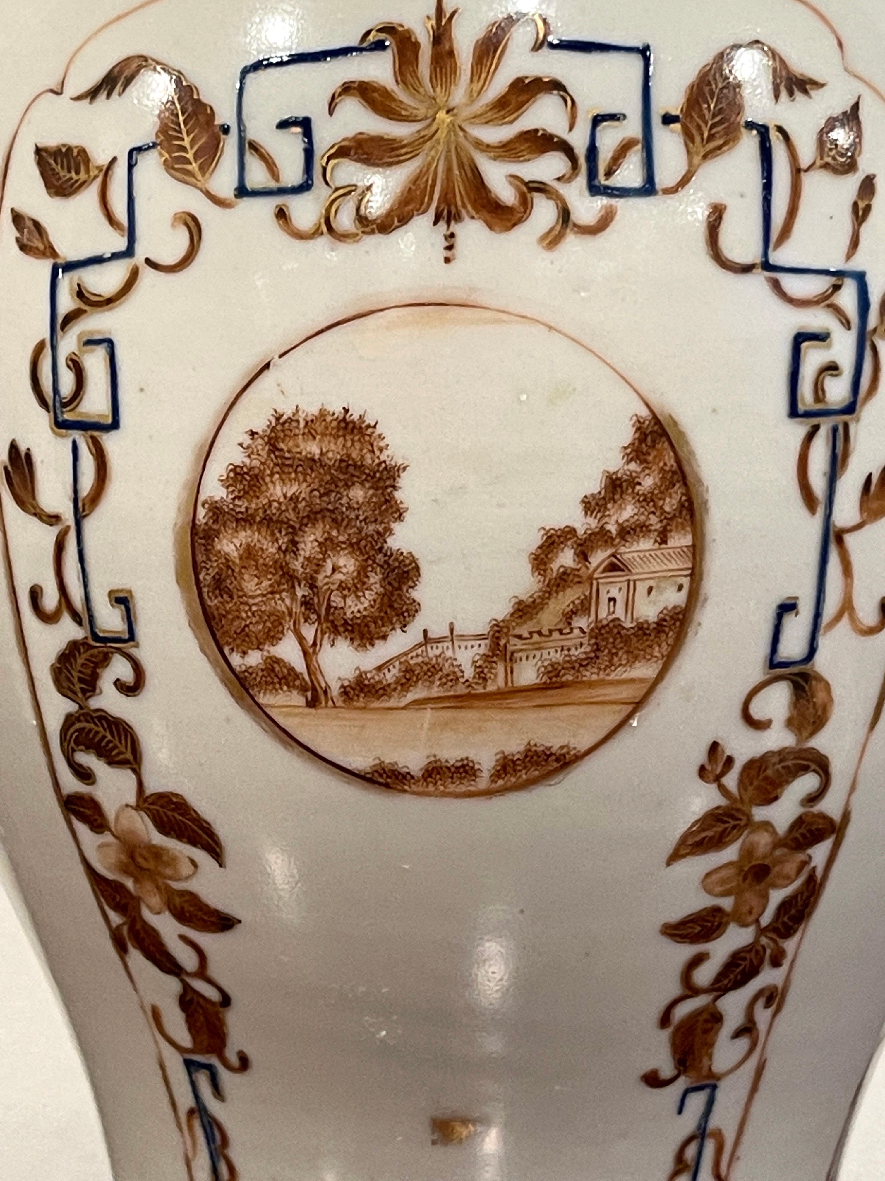 Paire de porcelaine d'exportation chinoise  Vases et couvercles de paysage American* Market  en vente 9