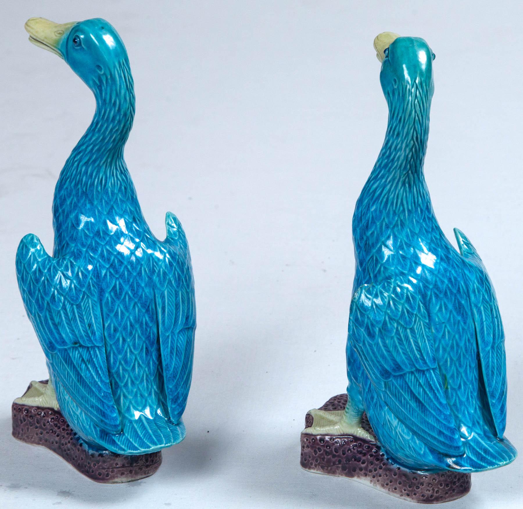 Pair of Chinese Export Porcelain Figural Ducks, 20th Century 1