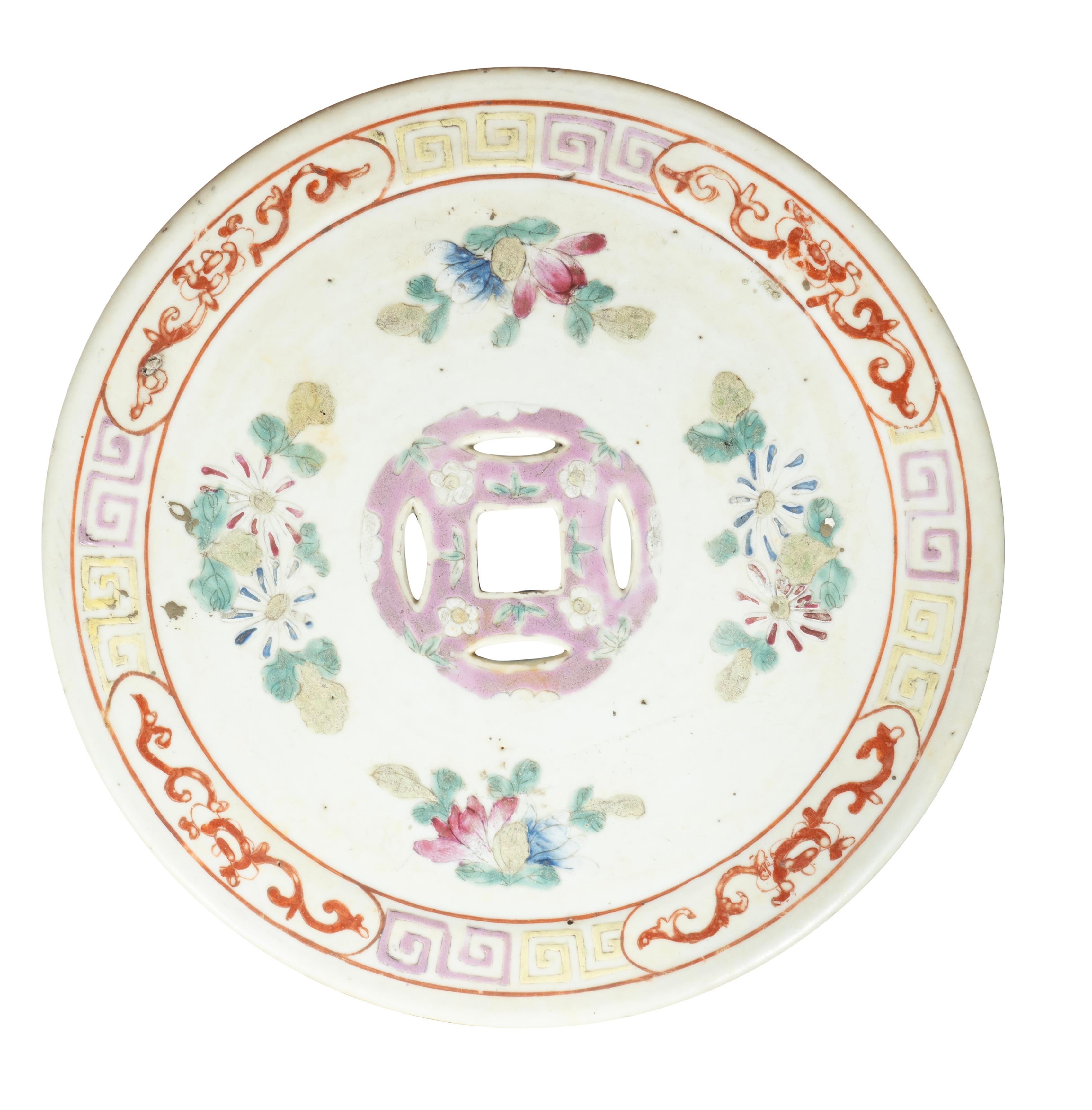 Pareja De Asientos De Jardín De Porcelana China De Exportación en venta 2