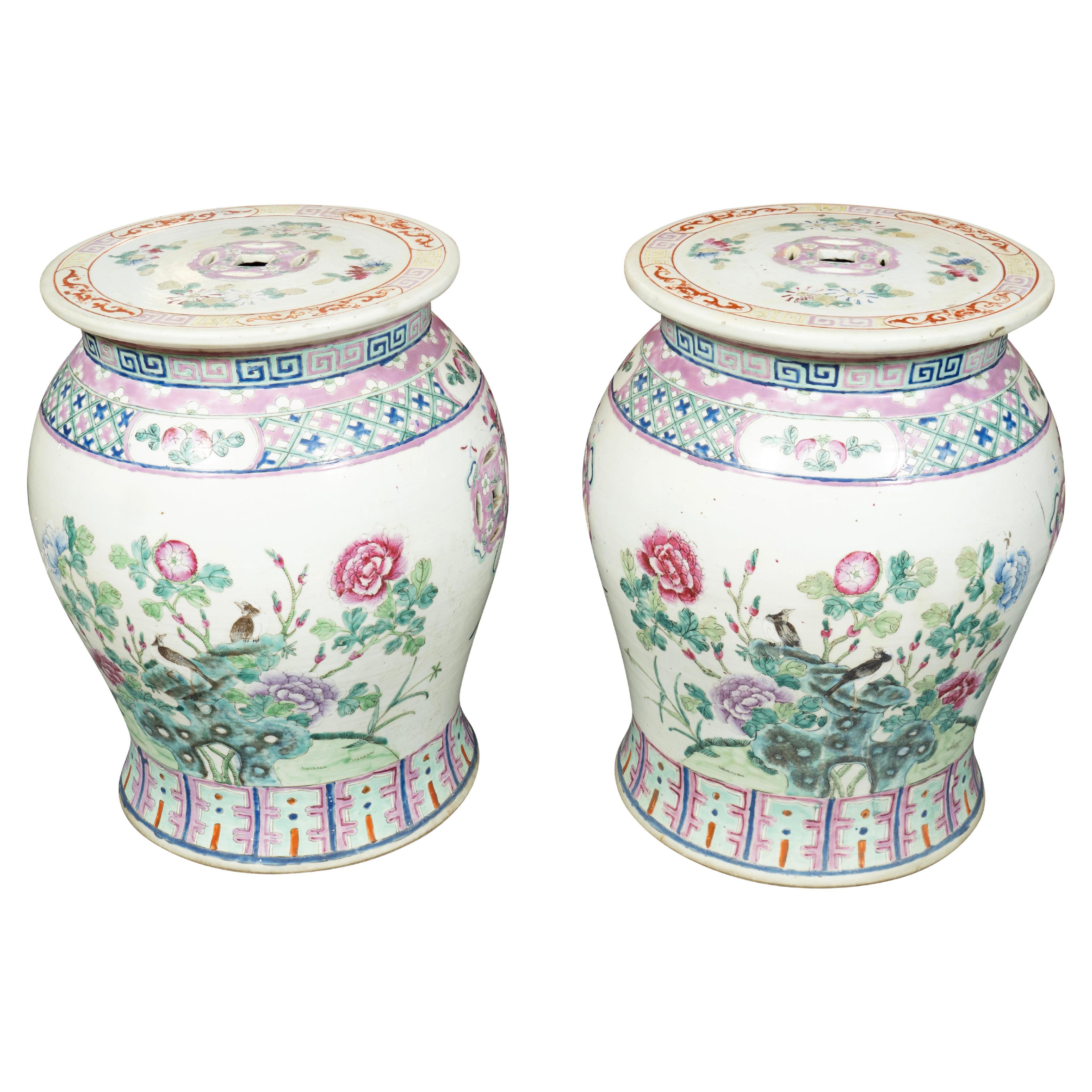 Pareja De Asientos De Jardín De Porcelana China De Exportación