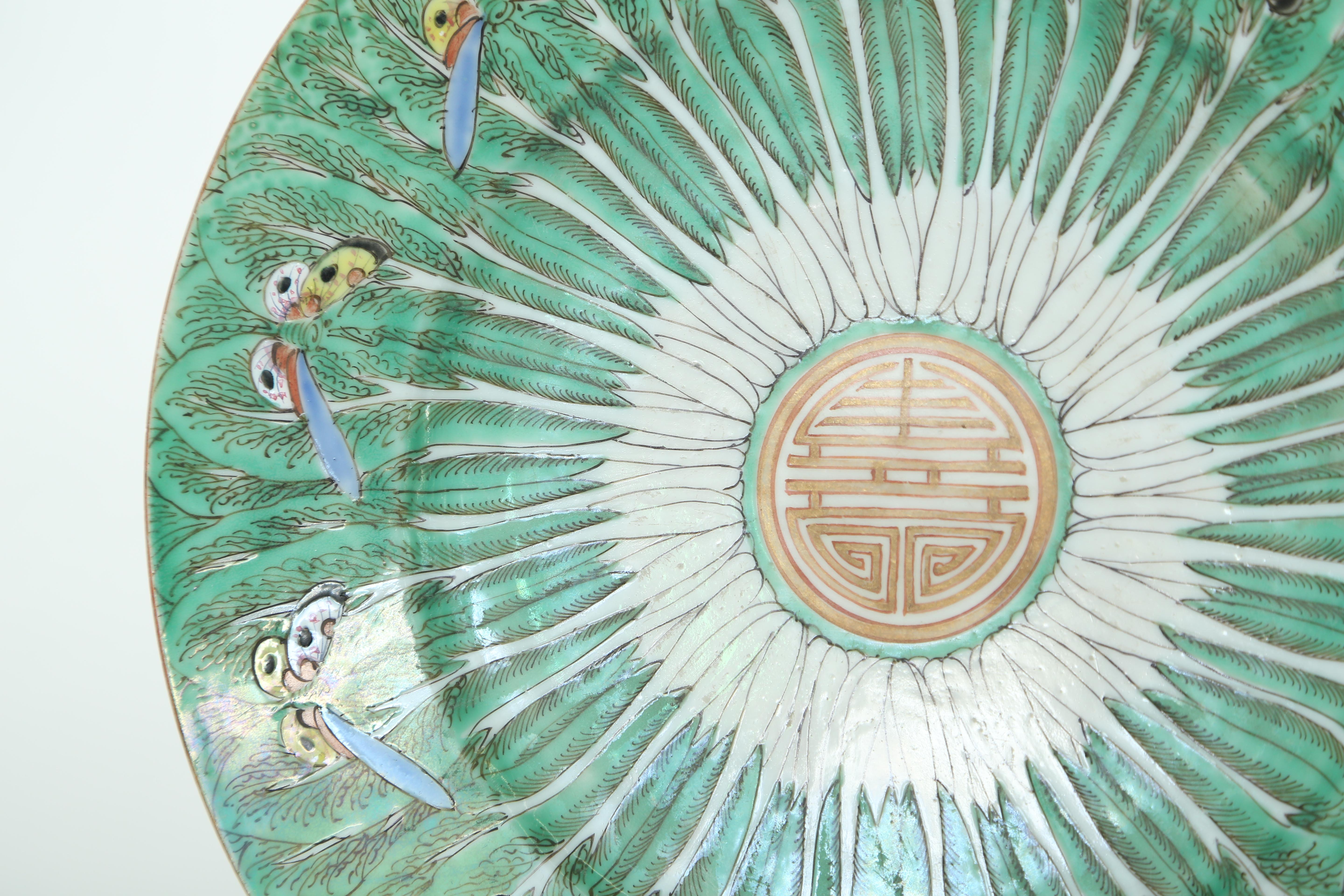 Hand-Crafted Pair of Chinese Export Porcelain Plates in the Cabbage and Butterfly Pattern