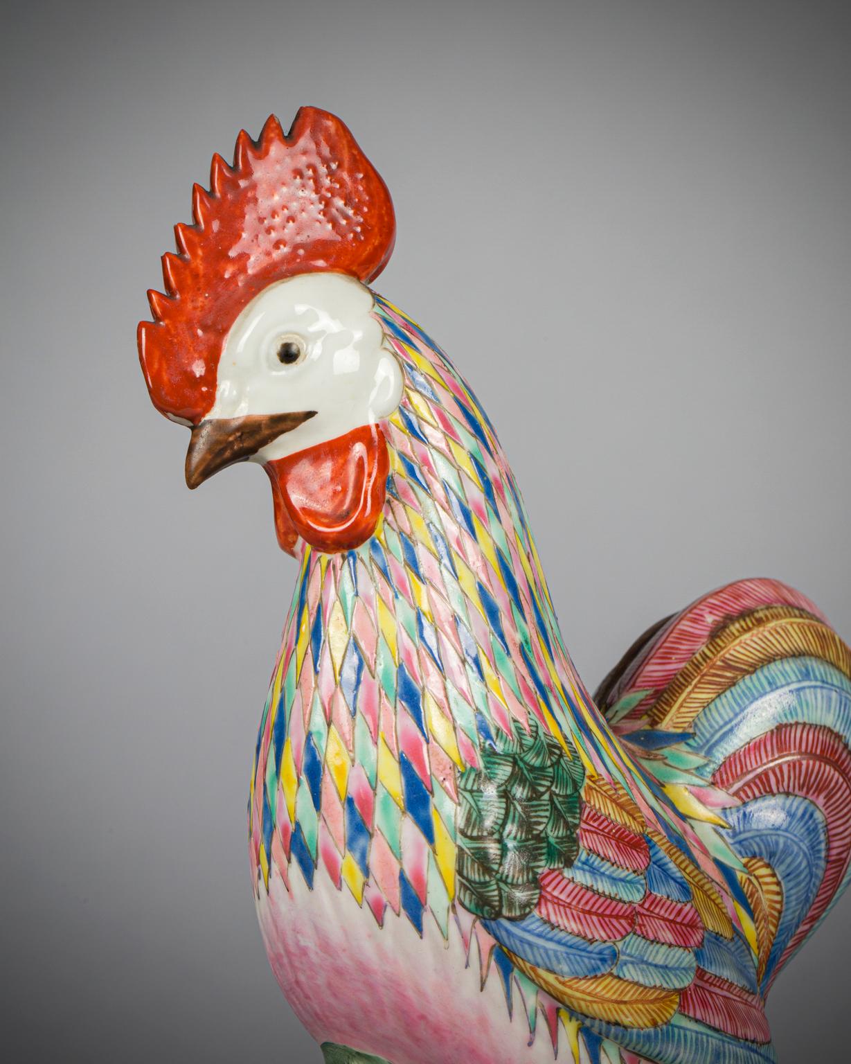 Early 19th Century Pair of Chinese Export Porcelain Roosters, circa 1800 For Sale