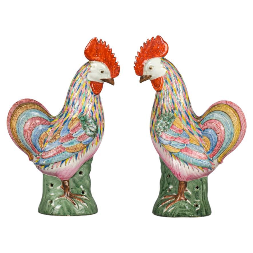 Pair of Chinese Export Porcelain Roosters, circa 1800 For Sale