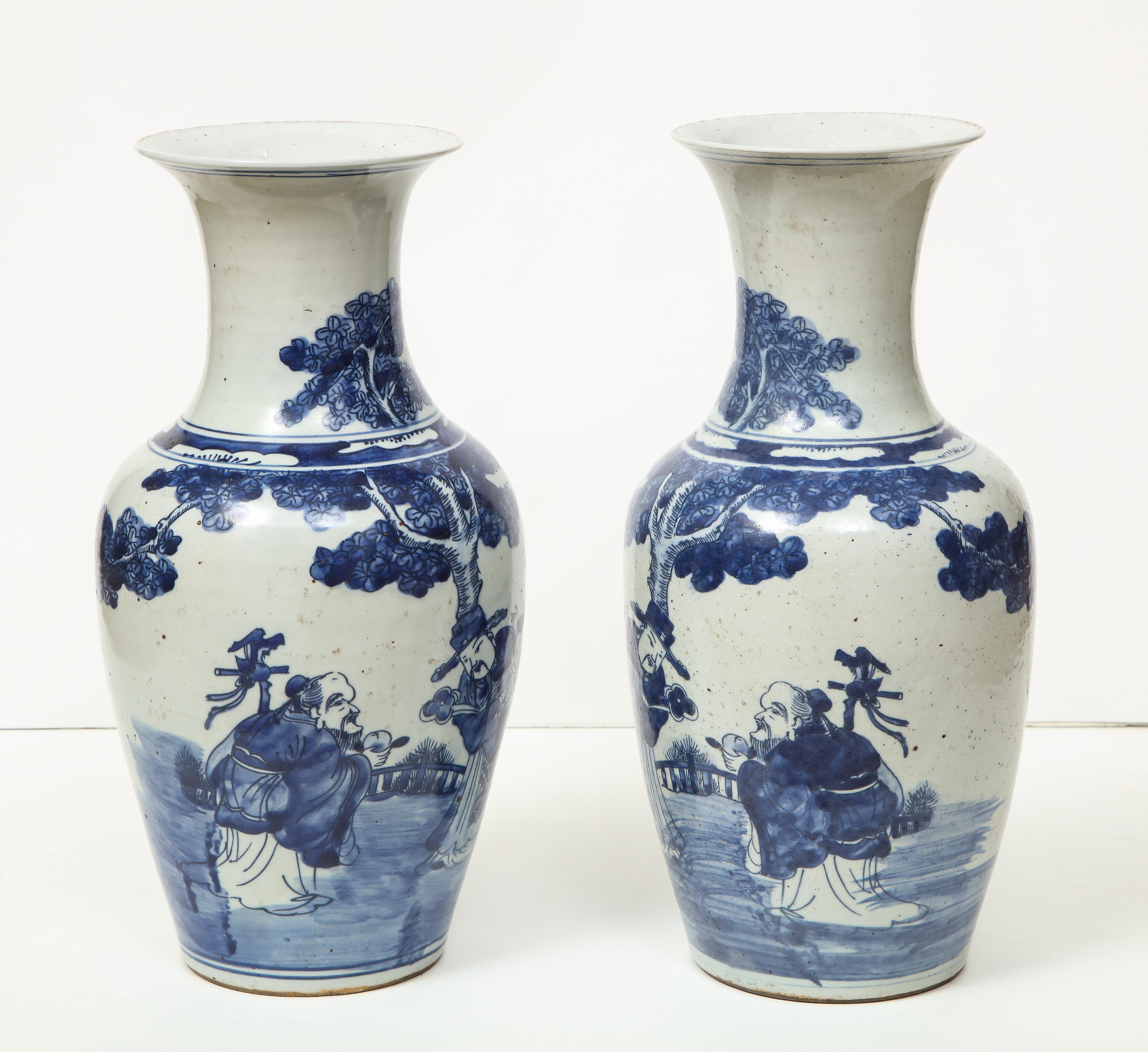 Pair of Chinese Export Vases 5