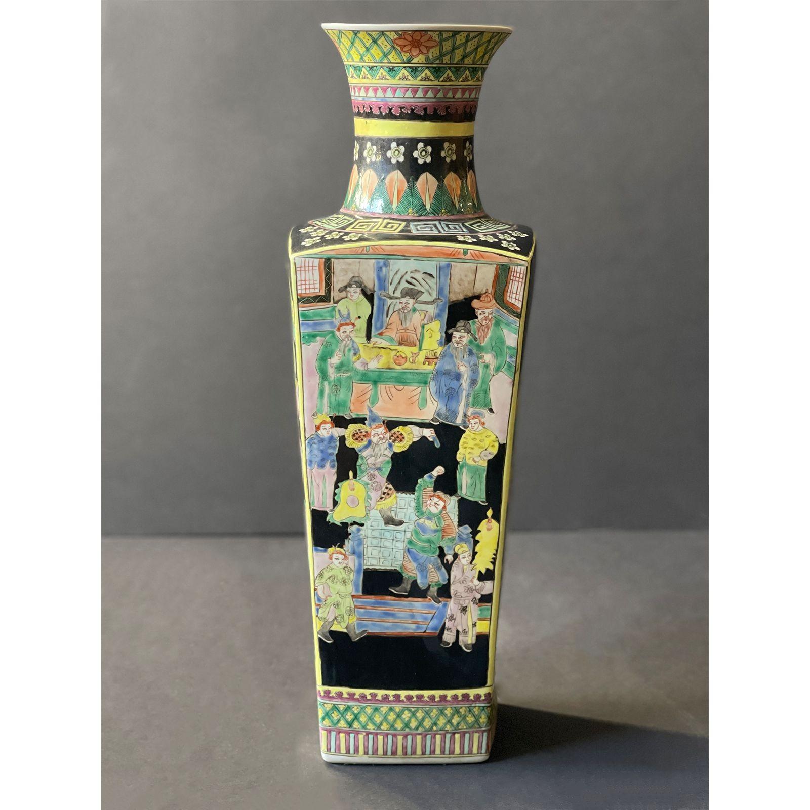 Pair of Chinese Famille Noire Vases In Good Condition For Sale In Los Angeles, CA