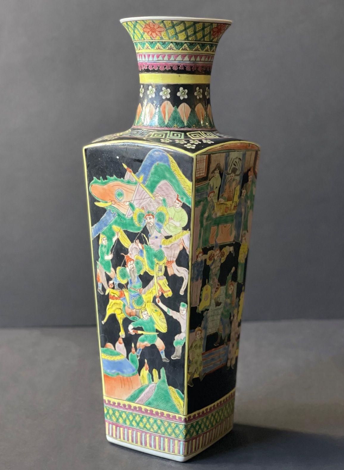 20th Century Pair of Chinese Famille Noire Vases For Sale