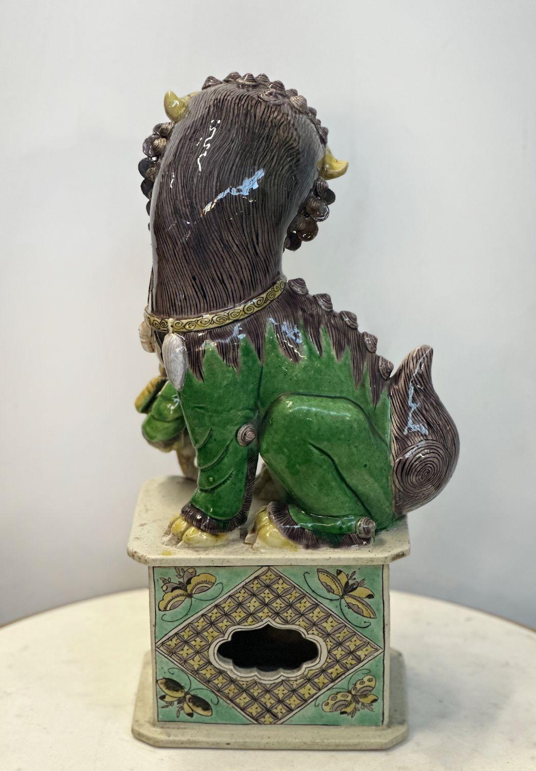 Pair of Chinese Famille Verte Buddhist Lions from the Kangxi Period In Good Condition For Sale In Los Angeles, CA