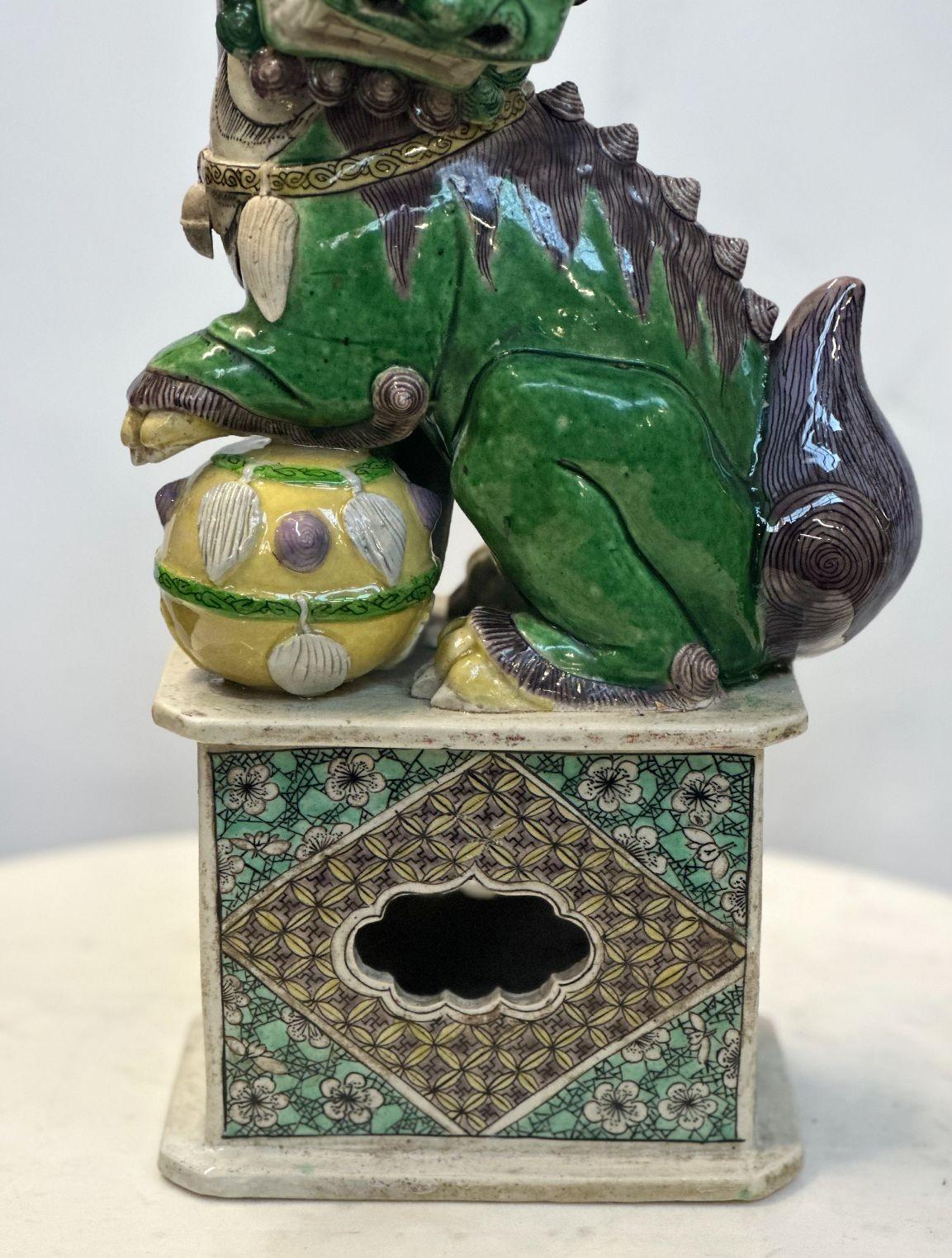 Pair of Chinese Famille Verte Buddhist Lions from the Kangxi Period For Sale 4