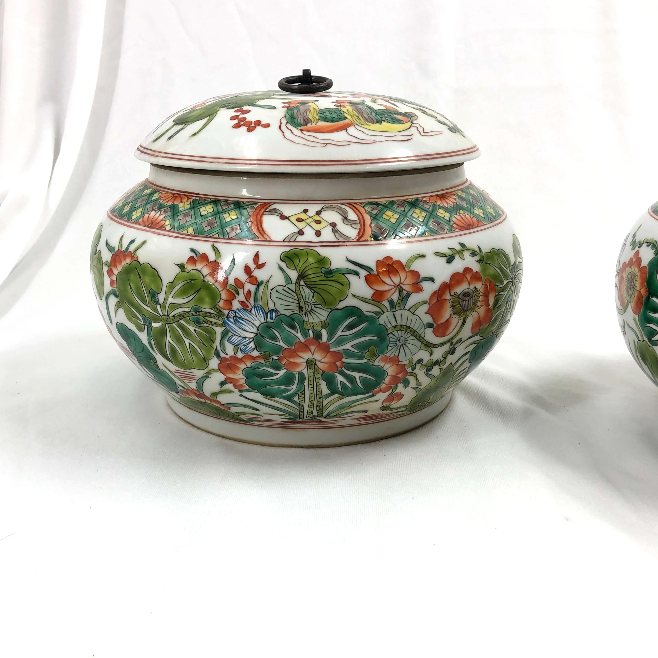 Pair of Chinese Famille Verte Lidded Jars In Excellent Condition For Sale In Westwood, NJ