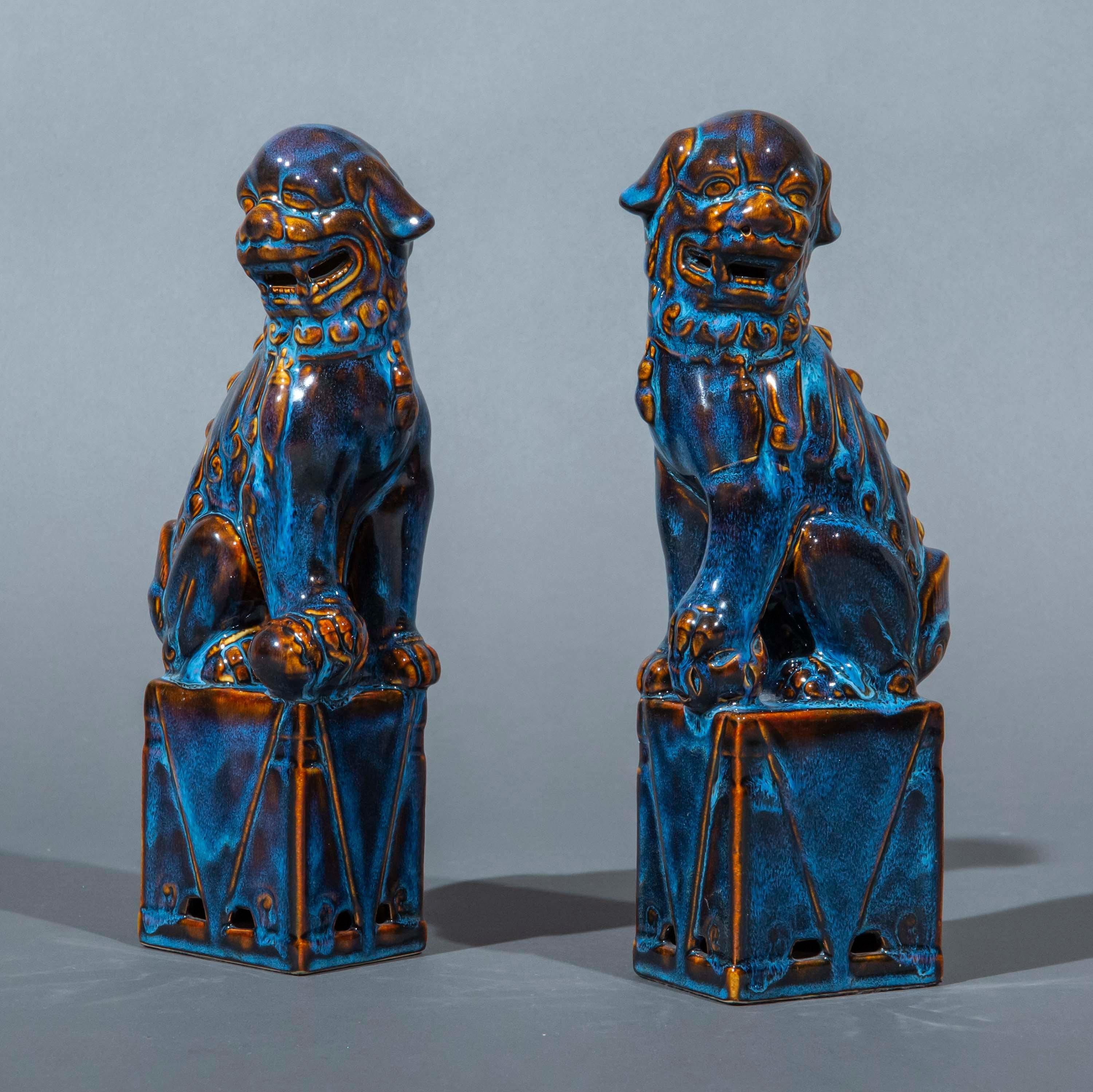 Pair of Chinese Flambe Glazed Foo Dogs or Lions In Good Condition For Sale In London, GB