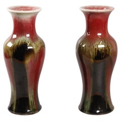 Paire de vases chinois en porcelaine émaillée à la flambe, 19e siècle