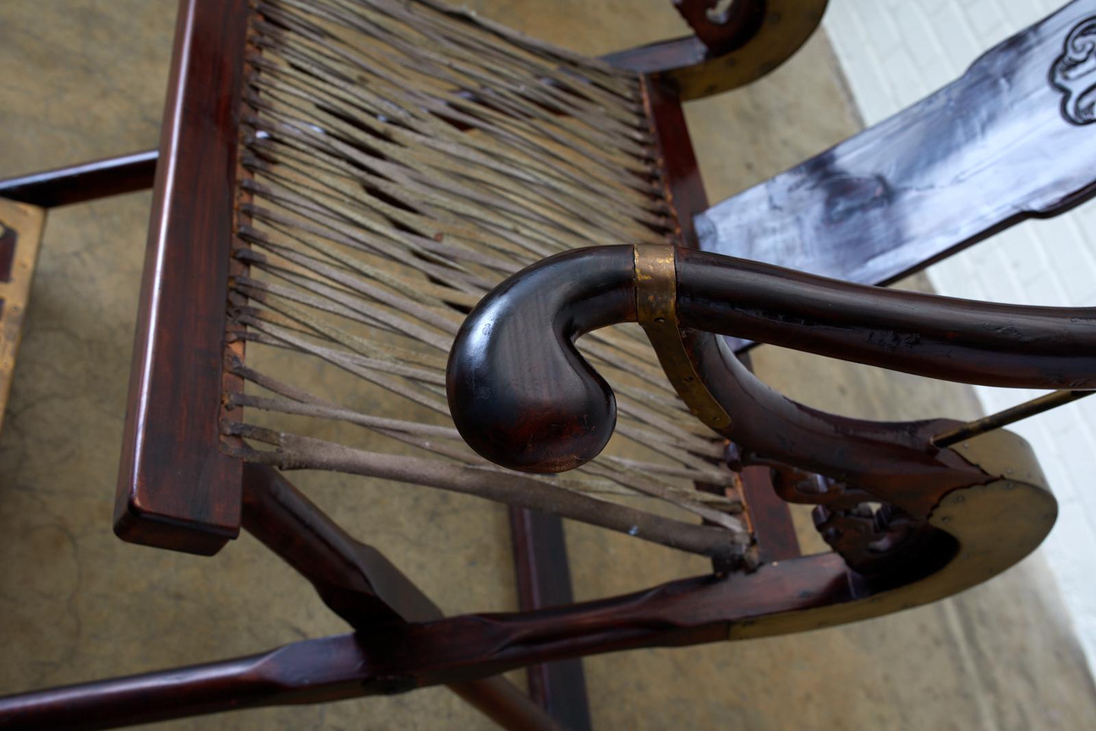 Paire de fauteuils chinois pliants Jiaoyi en fer à cheval 3