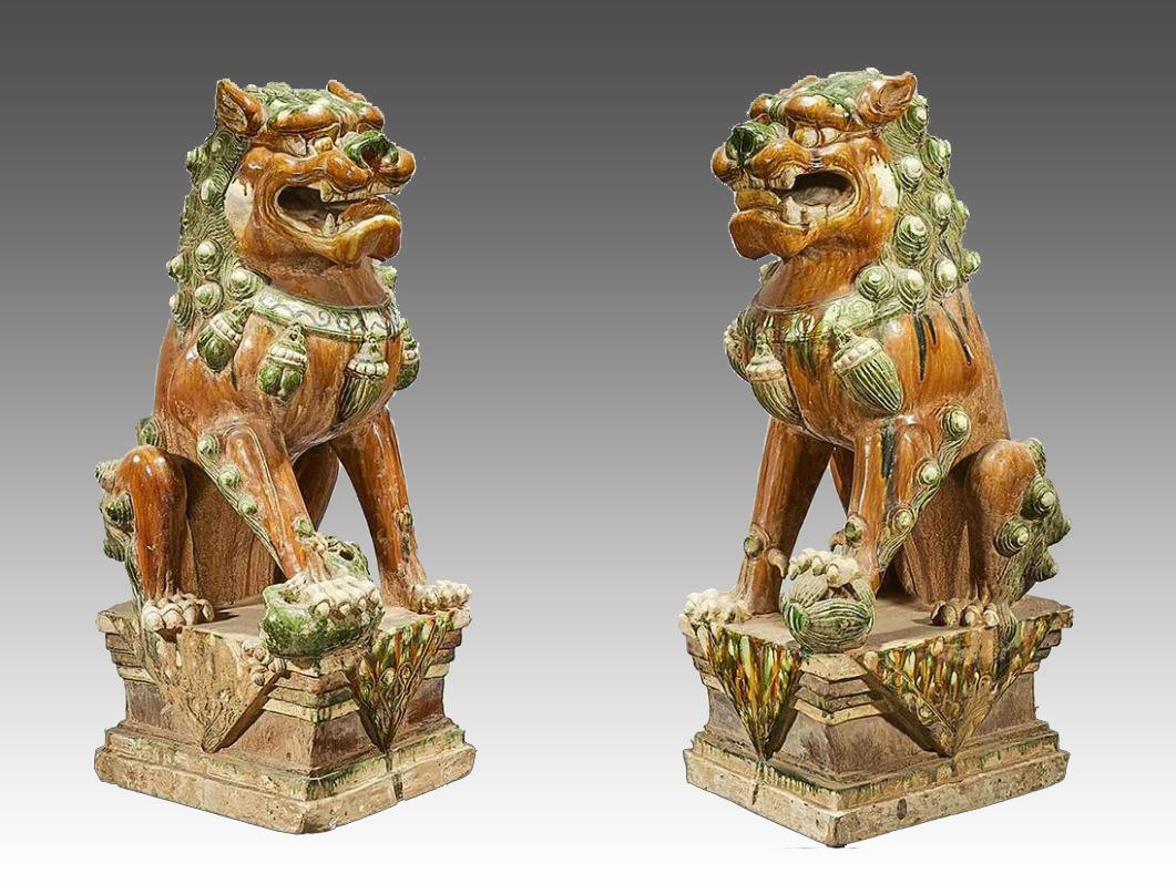 Pair of Chinese Fu-Lions Statues For Sale 5
