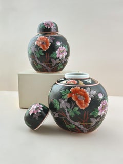 Coppia di vasetti di zenzero in porcellana cinese stile Famille Noire, Tongzhi