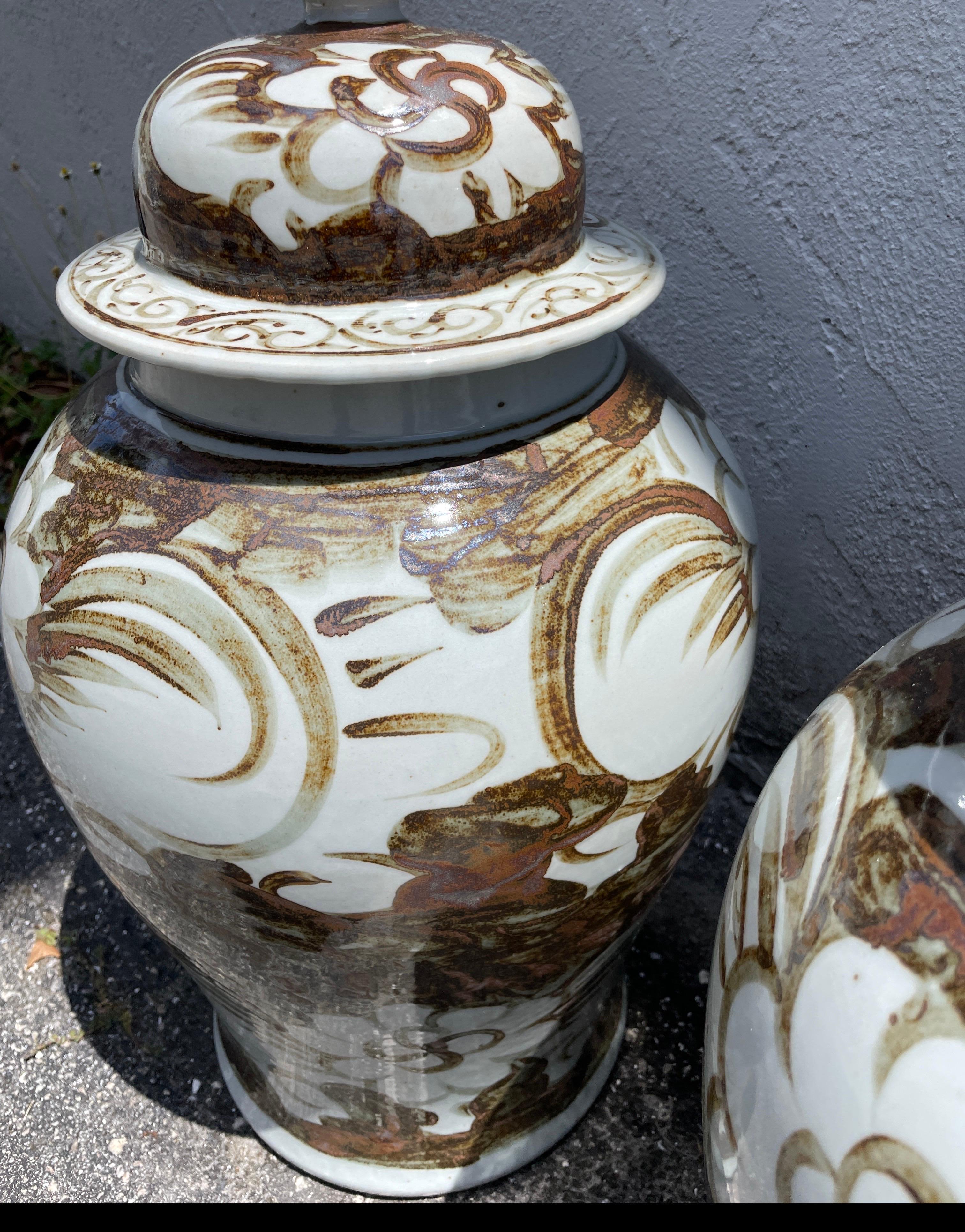 Pair of Chinese Ginger Jars For Sale 1