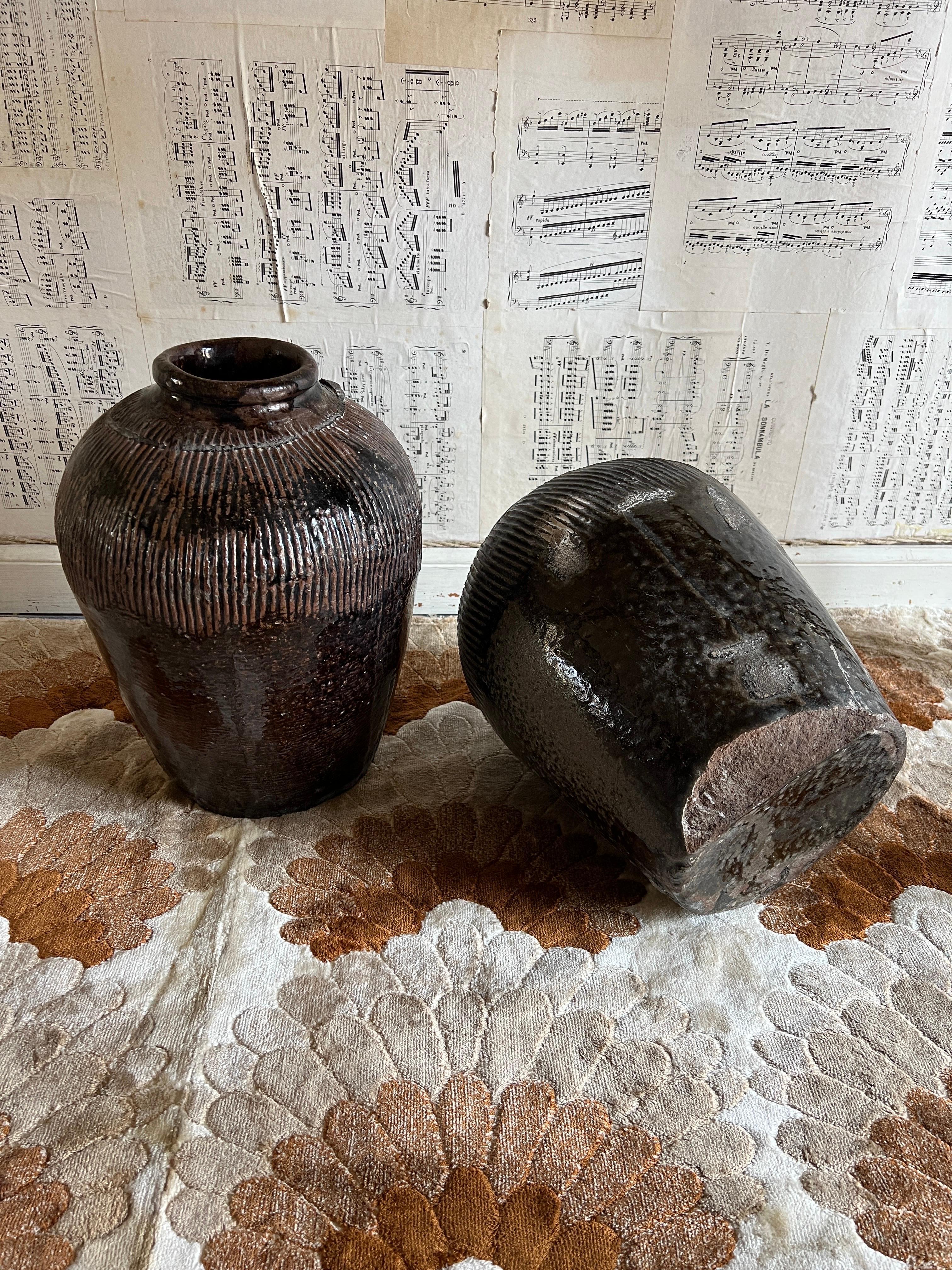 Pair of Chinese glazed 17th-century ceramic rice wine storage pots  For Sale 4