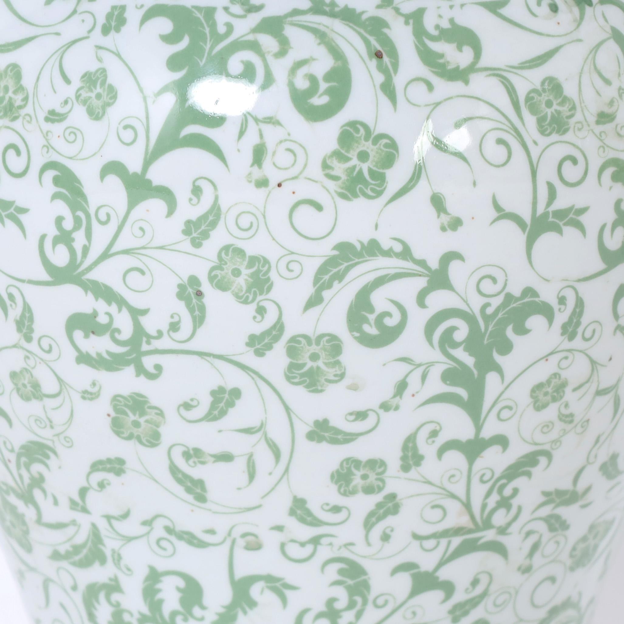 Contemporary Pair of Chinese Green and White Porcelain Lidded Jars For Sale