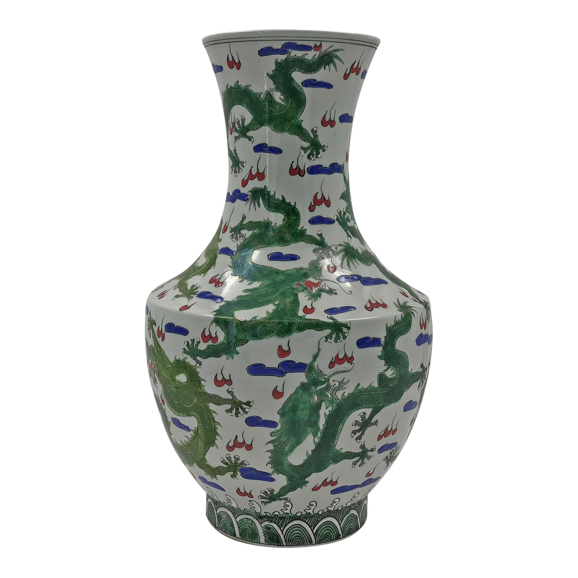 Pair of Chinese Green Dragon Hu-Shaped Vases In Excellent Condition In Westwood, NJ