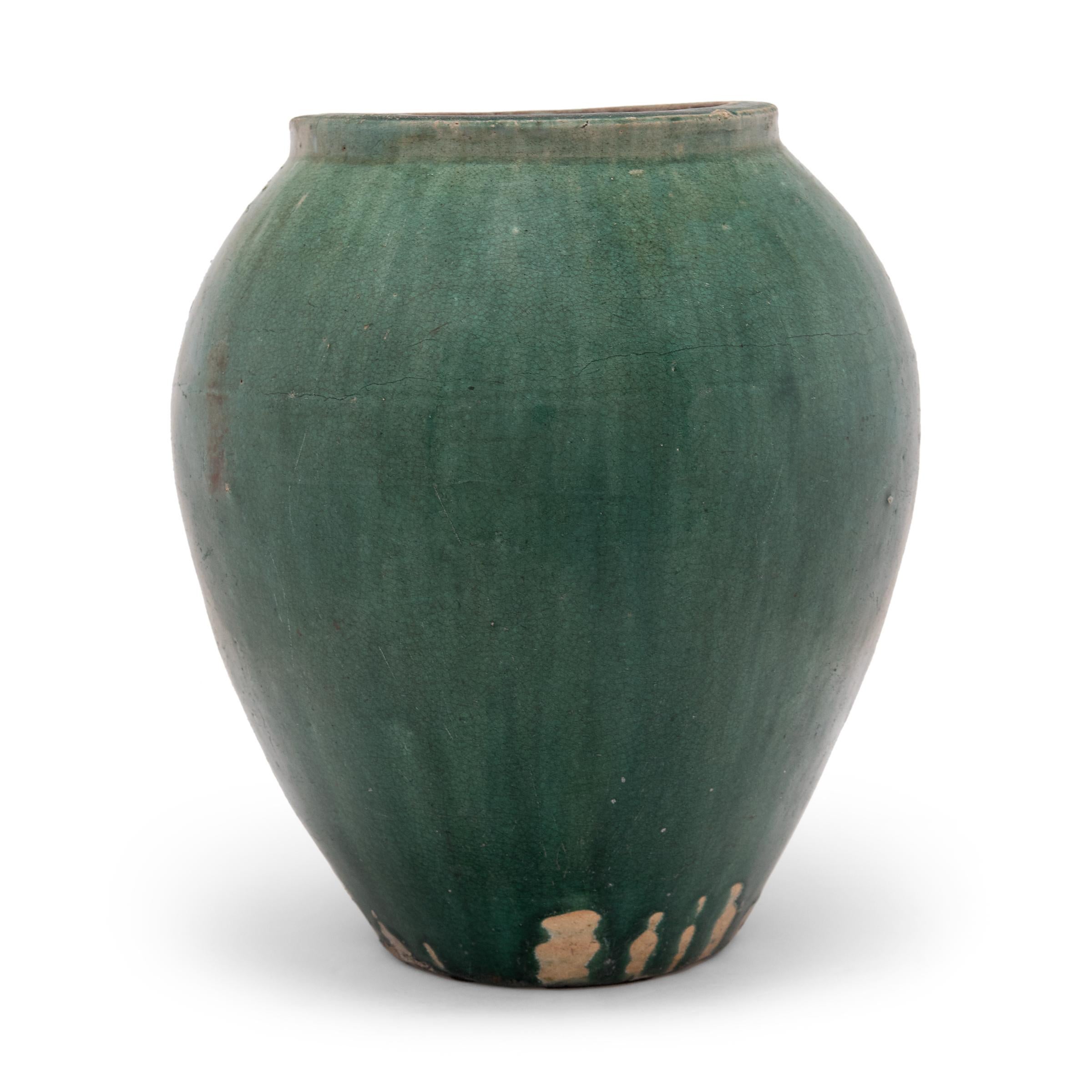 Pair of Chinese Green Glazed Storage Jars, c. 1900 In Good Condition In Chicago, IL