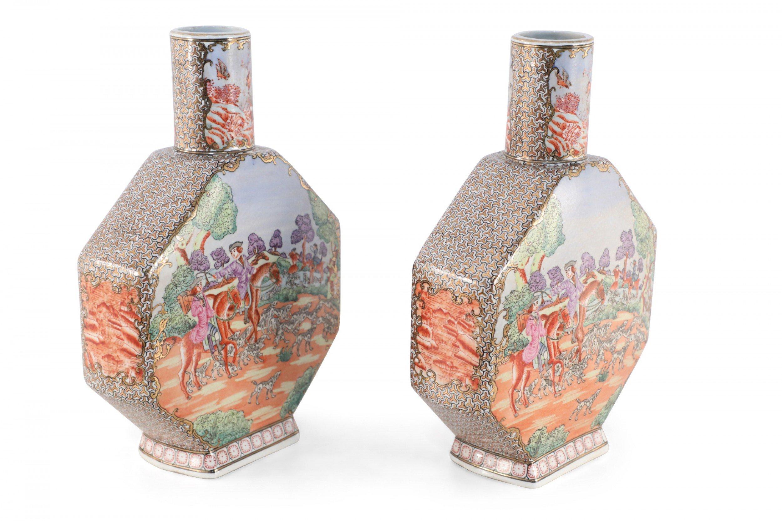 20th Century Pair of Chinese Guangzhou Dog Hunt Scene Moonflask Porcelain Vases For Sale