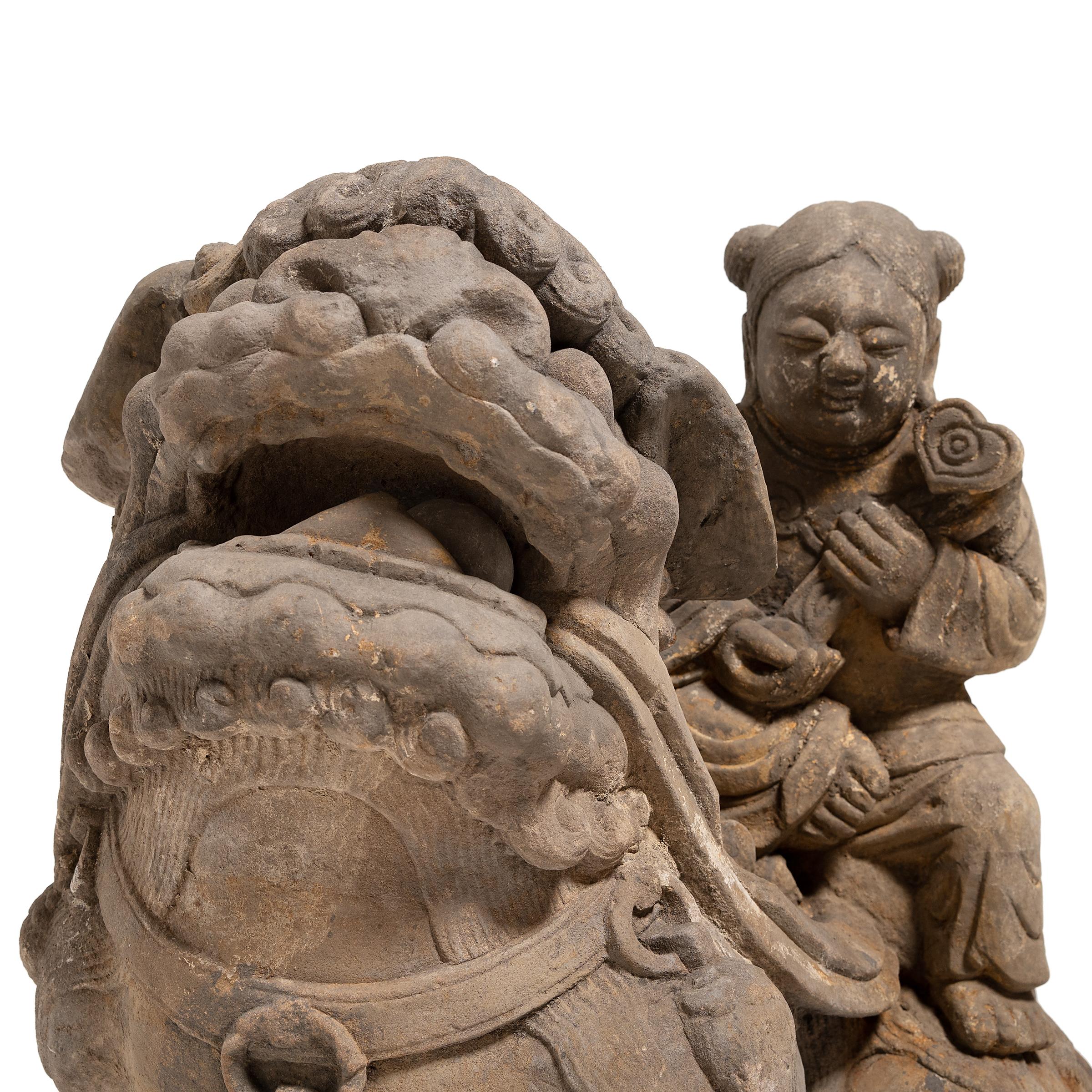 Paar chinesische Wächter Fu-Löwen mit Reitern, um 1850 im Angebot 2