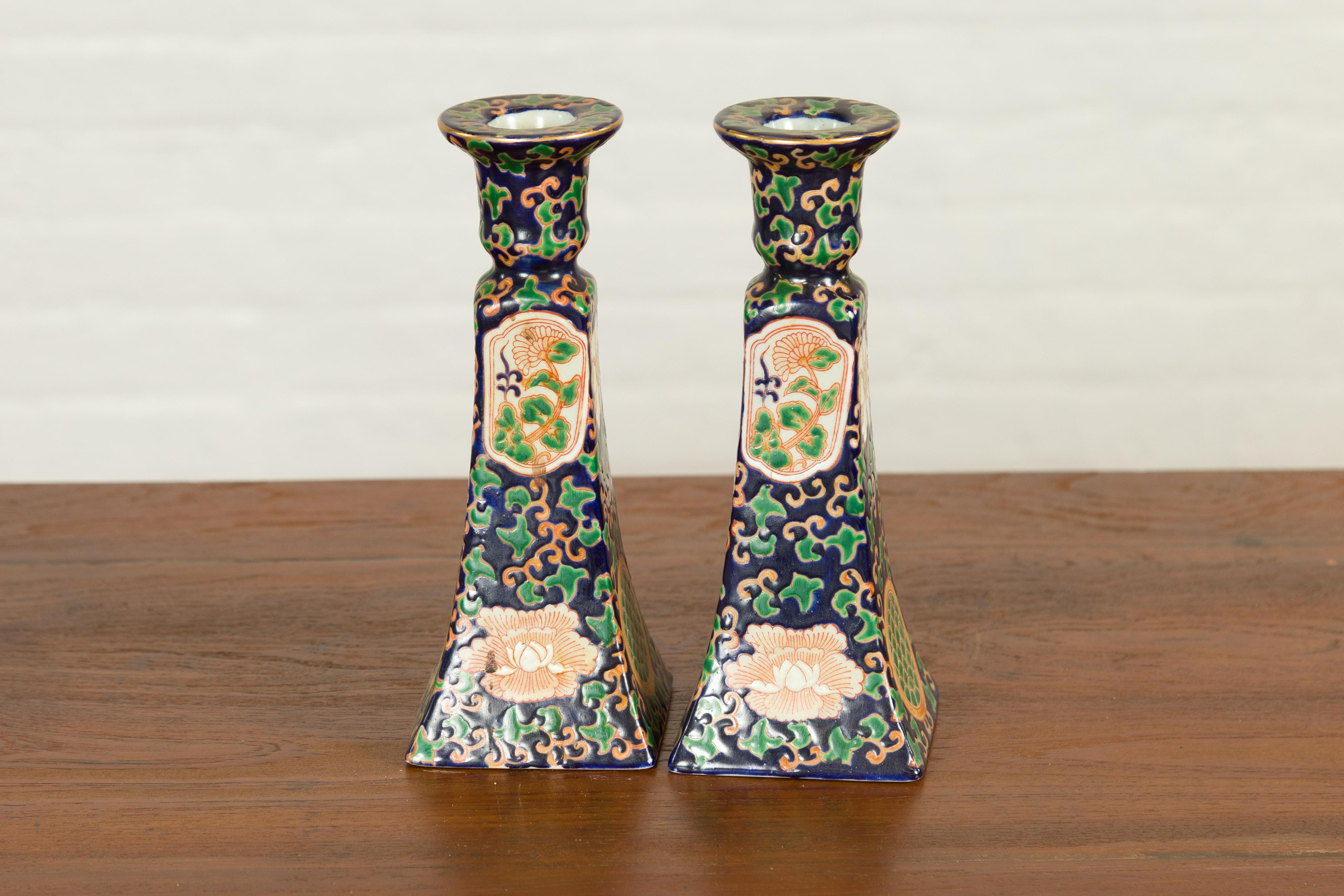 Pair of Chinese Hand Painted Candlesticks with Cobalt Blue Ground and Cartouches For Sale 1