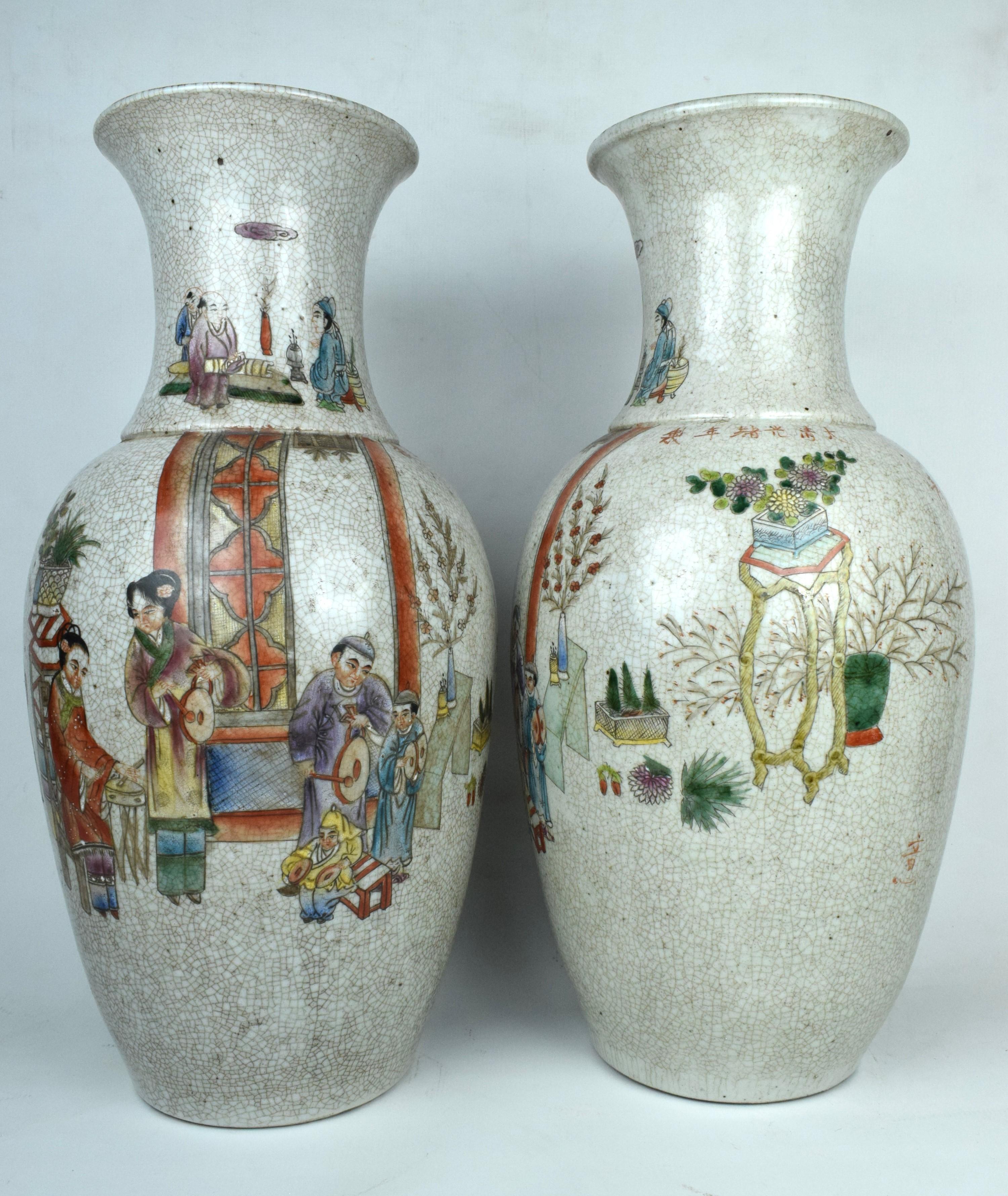 Pair of Chinese Hand Painted Ceramic Vases, 20th Century  For Sale 1