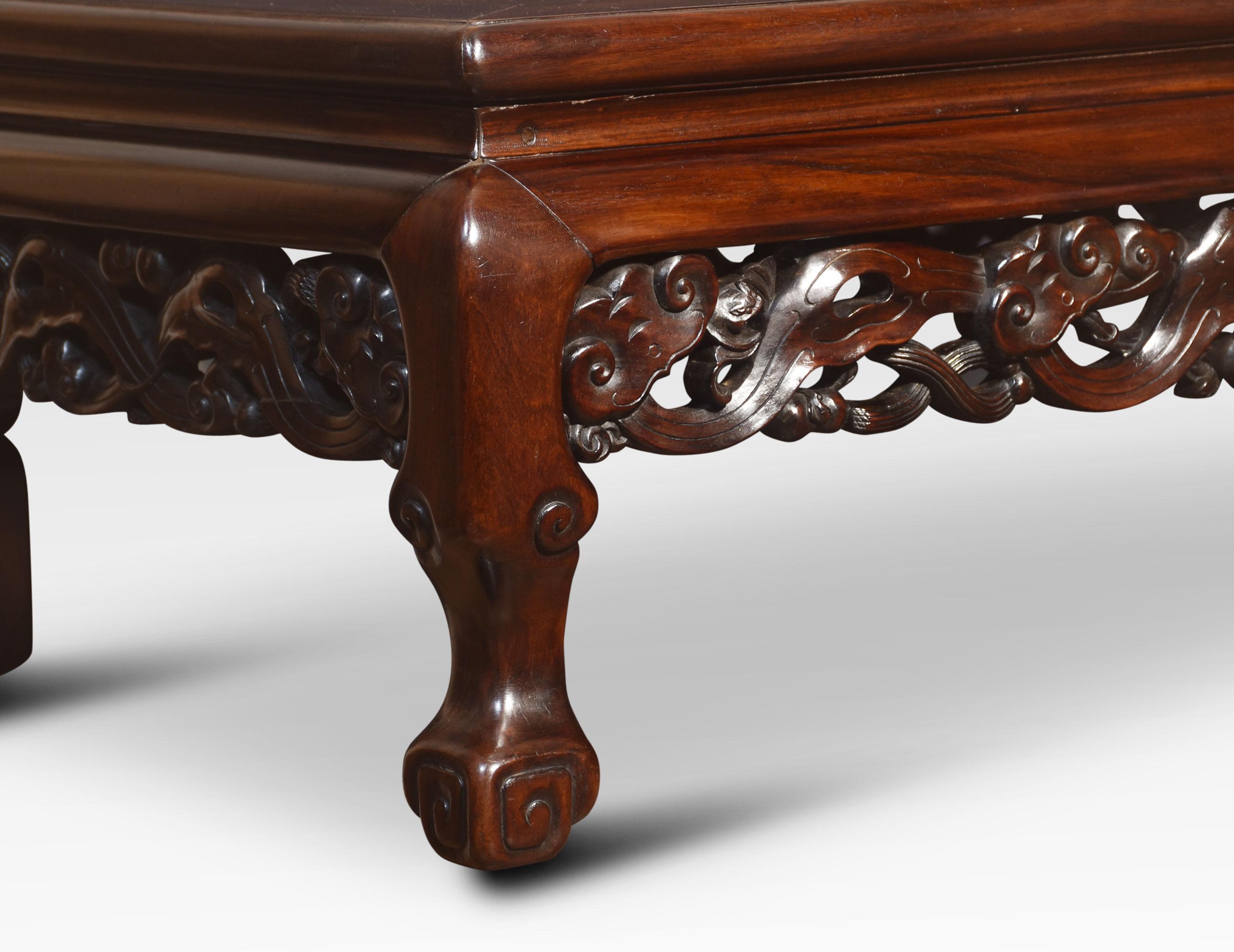 Chinois Paire de tables basses chinoises en bois dur en vente