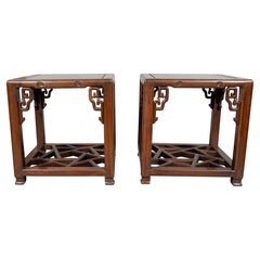 Paar chinesische Hungmu Wood End Tables