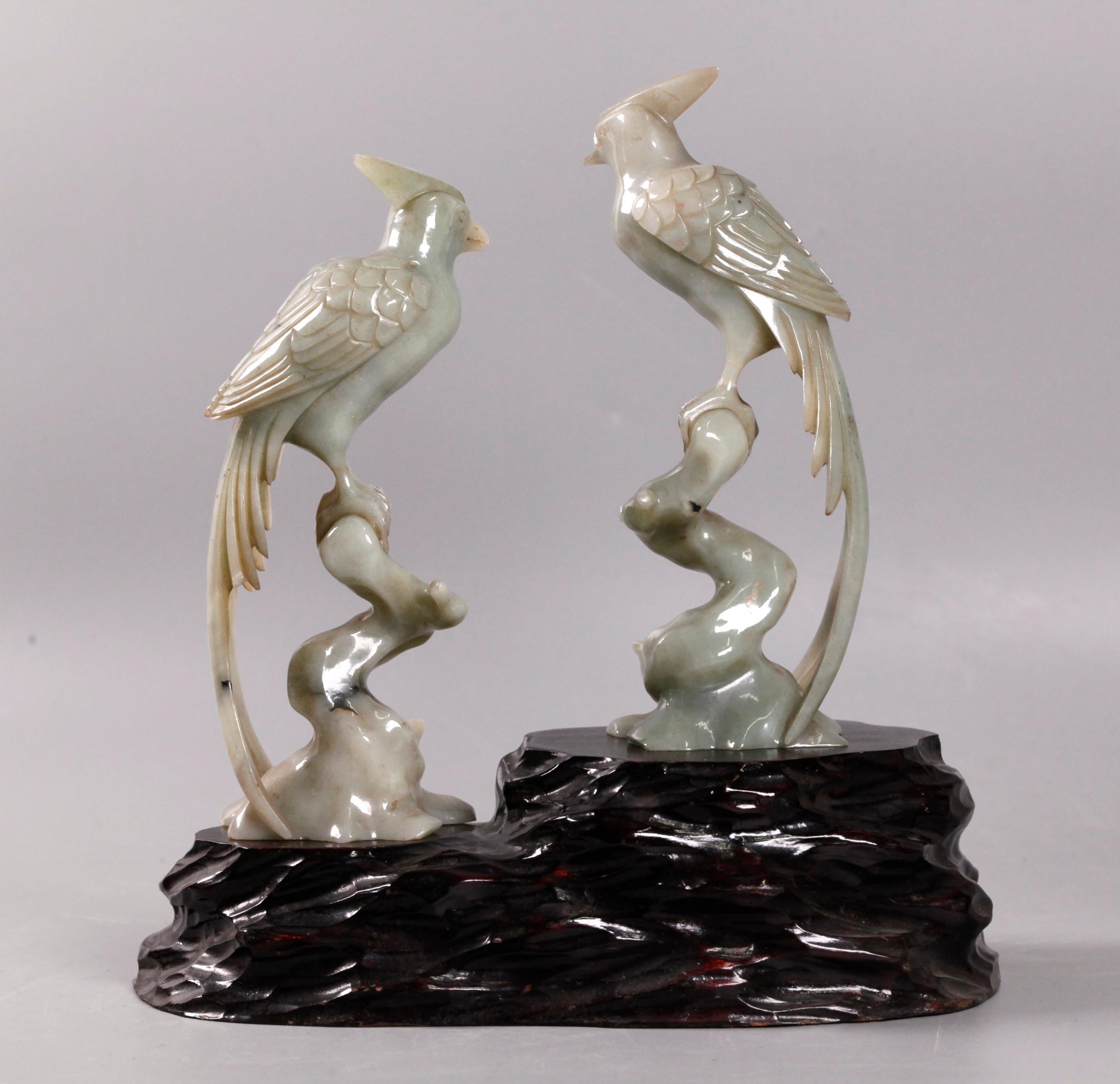 Paire d'oiseaux chinois en jade Bon état - En vente à New York, NY
