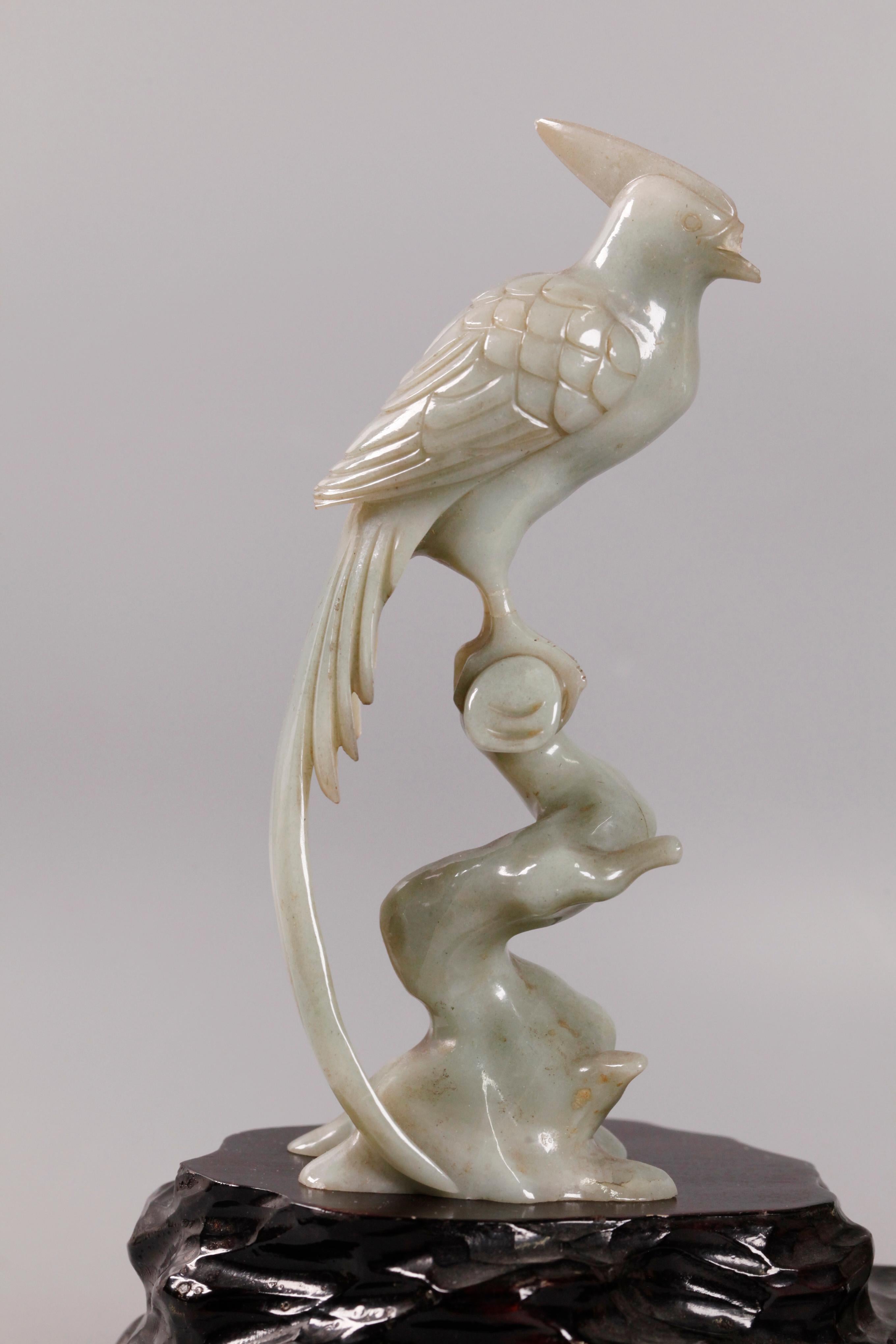 20ième siècle Paire d'oiseaux chinois en jade en vente
