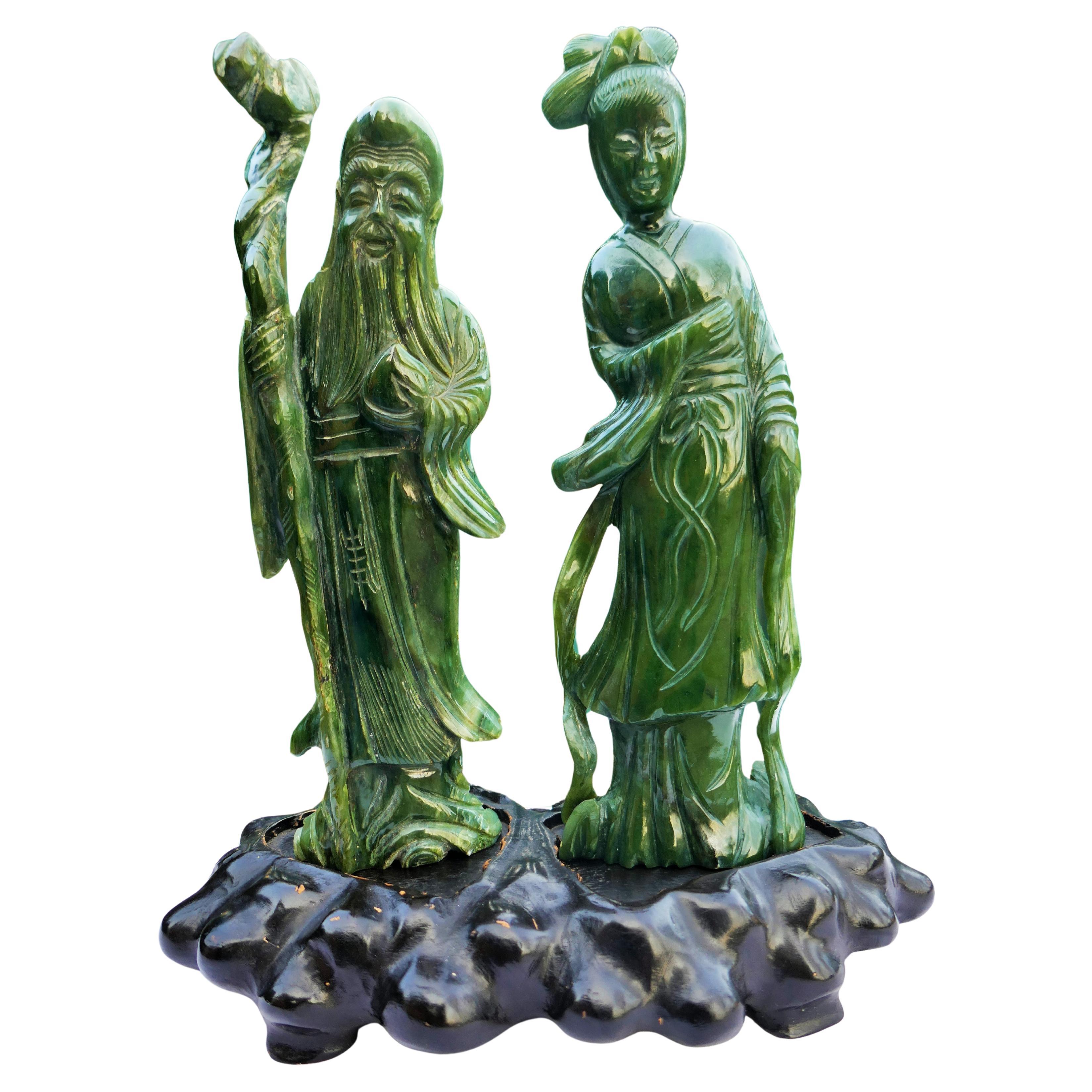 Pair of Chinese figures in spinach green jade.
(1 item with two figures)
Good condition.
Thank you