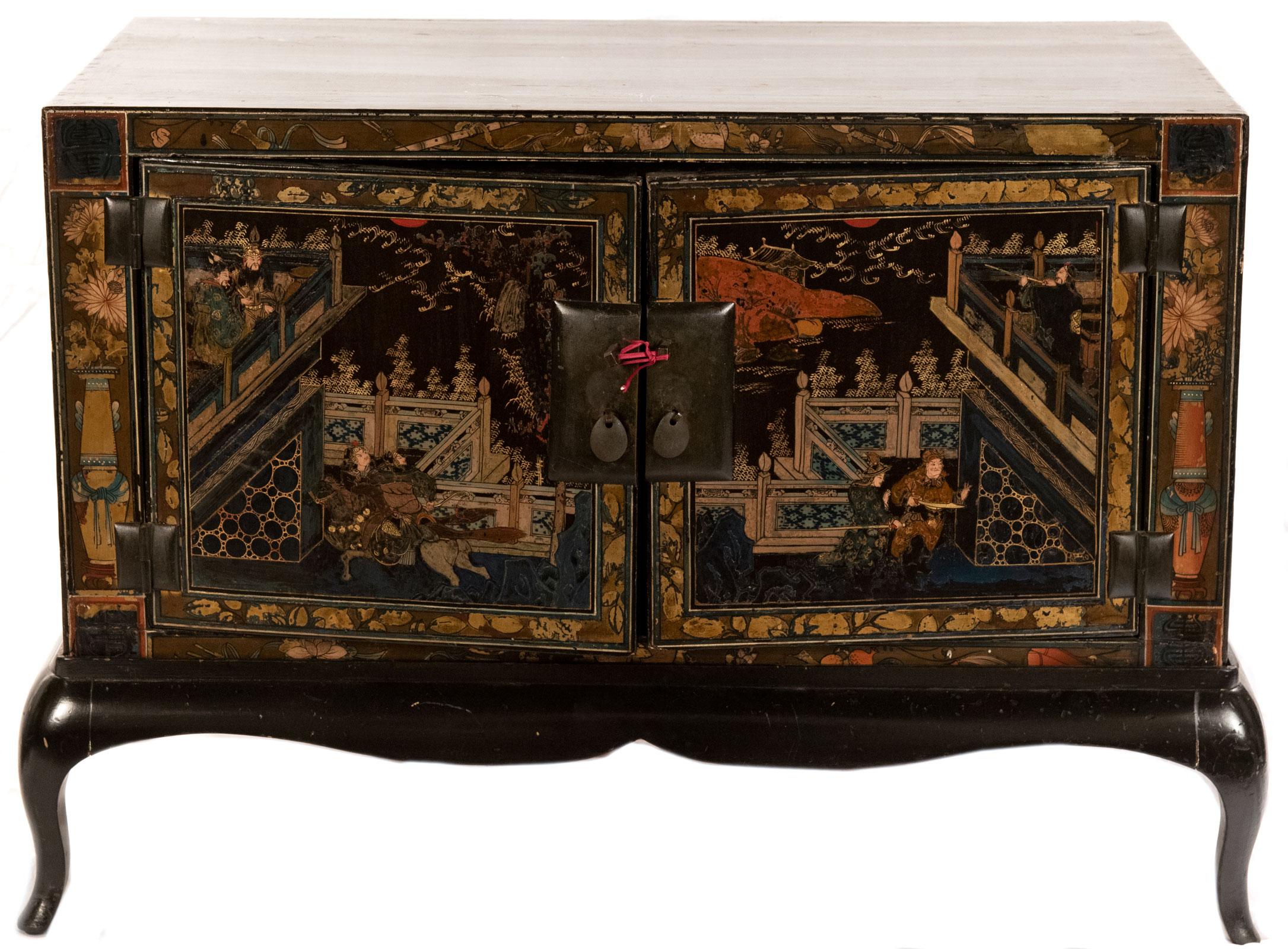 Pair of Chinese Lacquered Side Table Cabinets In Good Condition In Salt Lake City, UT