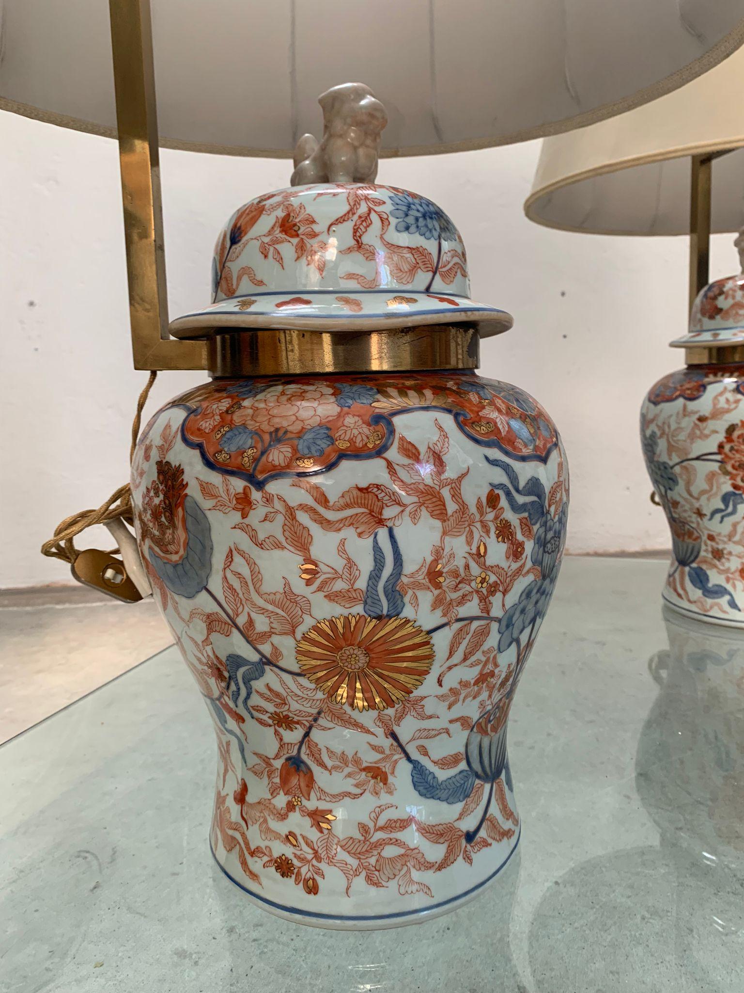 Pair of Chinese lamps with silk lampshades, 1960s For Sale 6