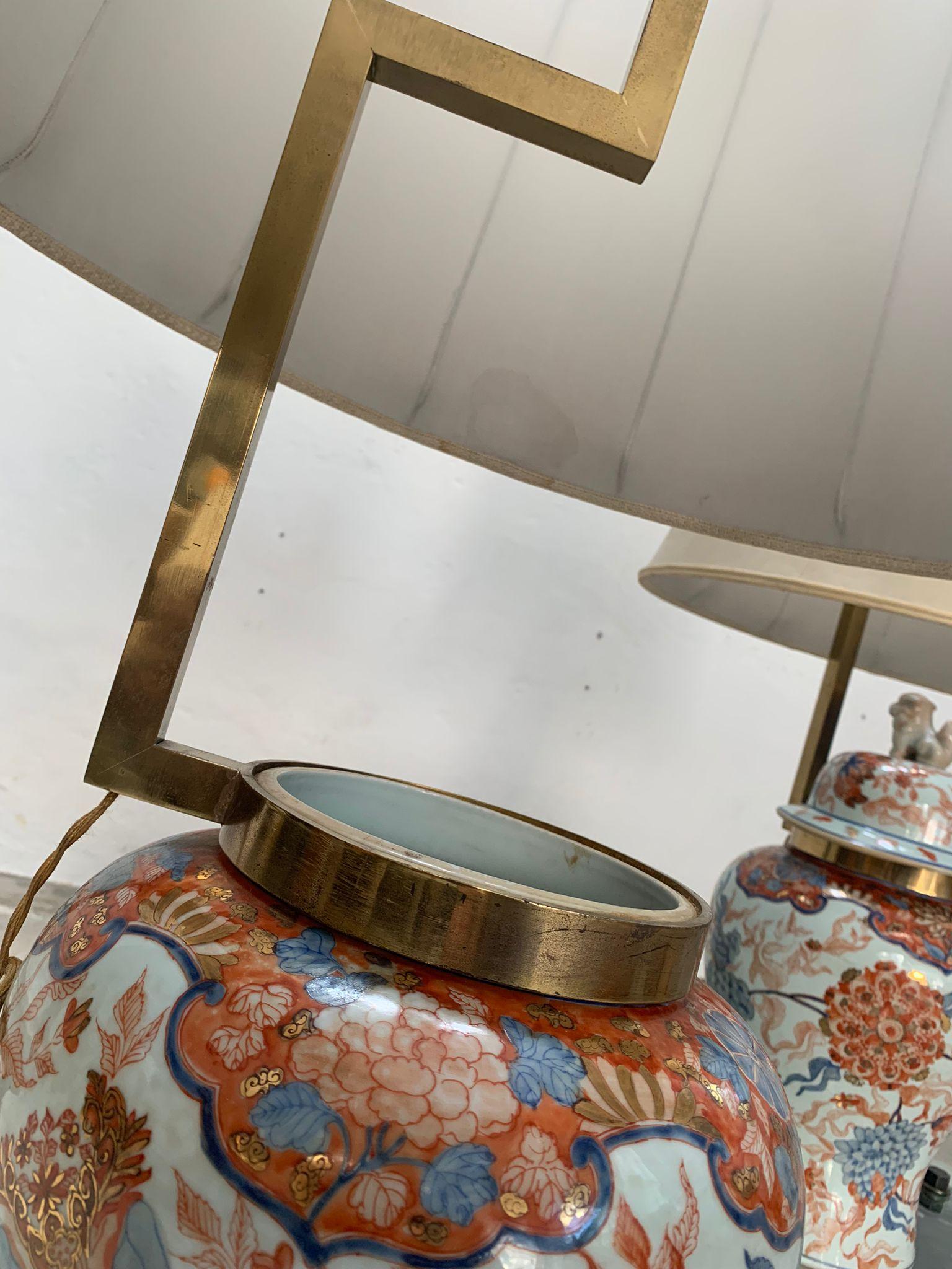 Pair of Chinese lamps with silk lampshades, 1960s For Sale 12