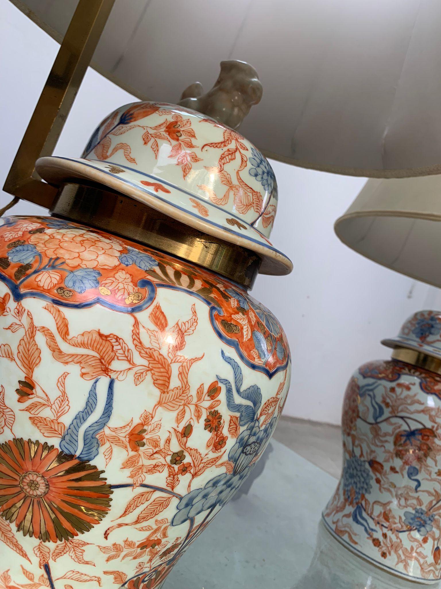 Pair of Chinese lamps with silk lampshades, 1960s For Sale 15