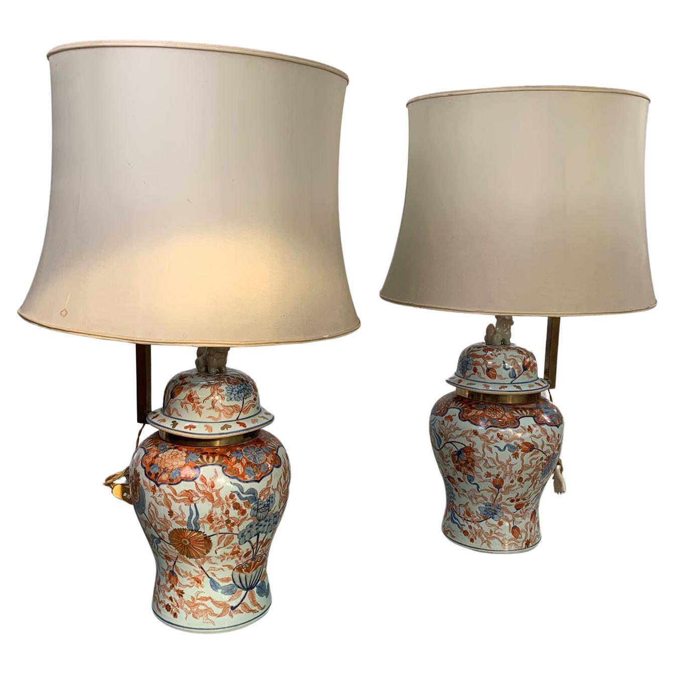 Pair of Chinese lamps with silk lampshades, 1960s For Sale